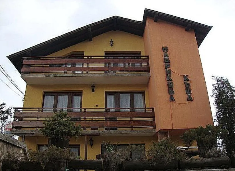 Facade/entrance in Mavrikova Kushta
