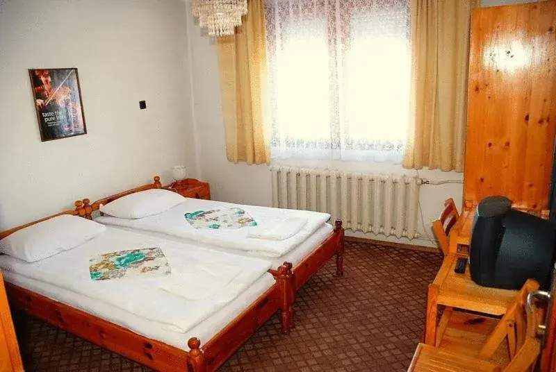 Twin Room - single occupancy in Mavrikova Kushta Twin Room - single occupancy in Mavrikova Kushta