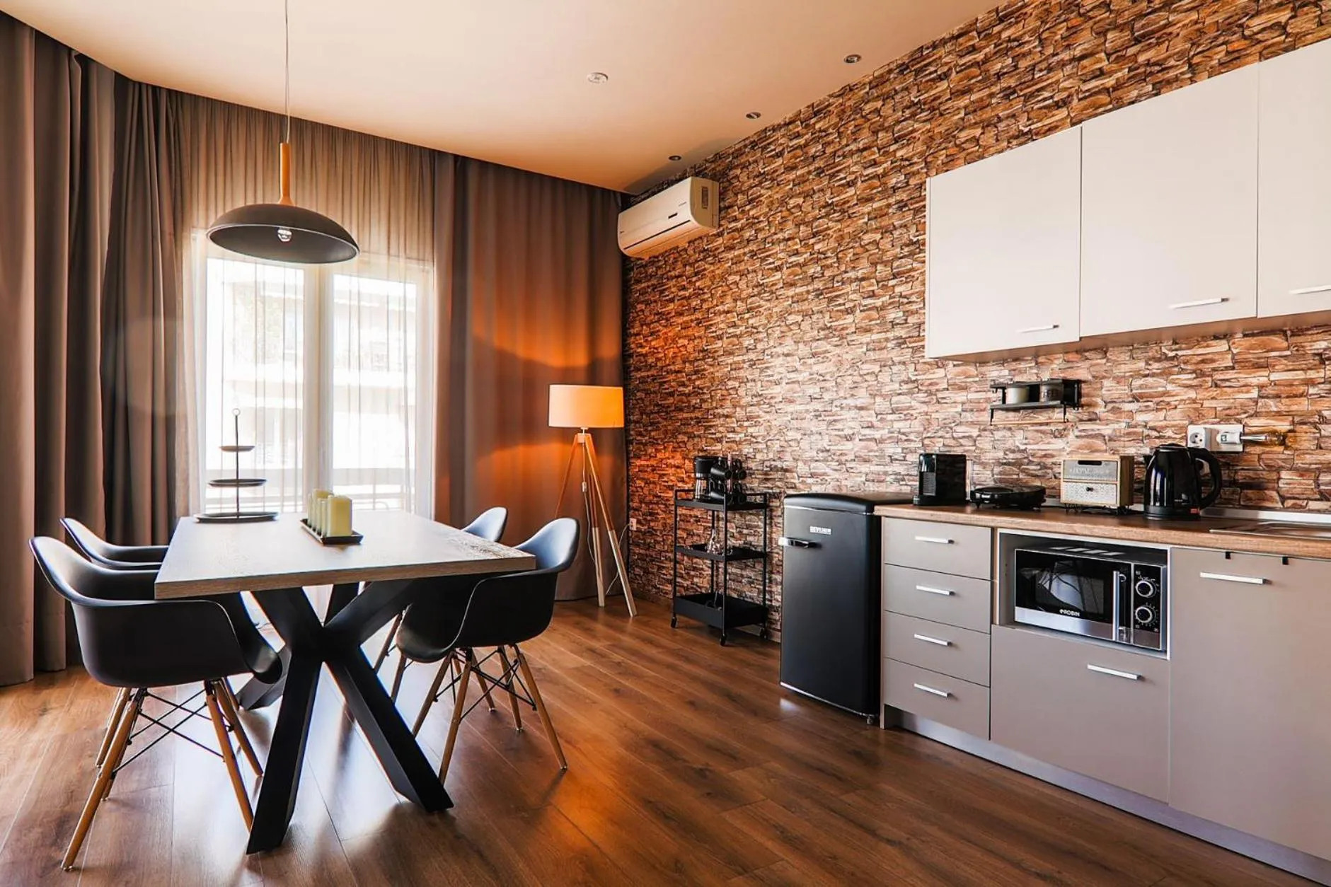 Kitchen or kitchenette in Superior One Luxury Apartments