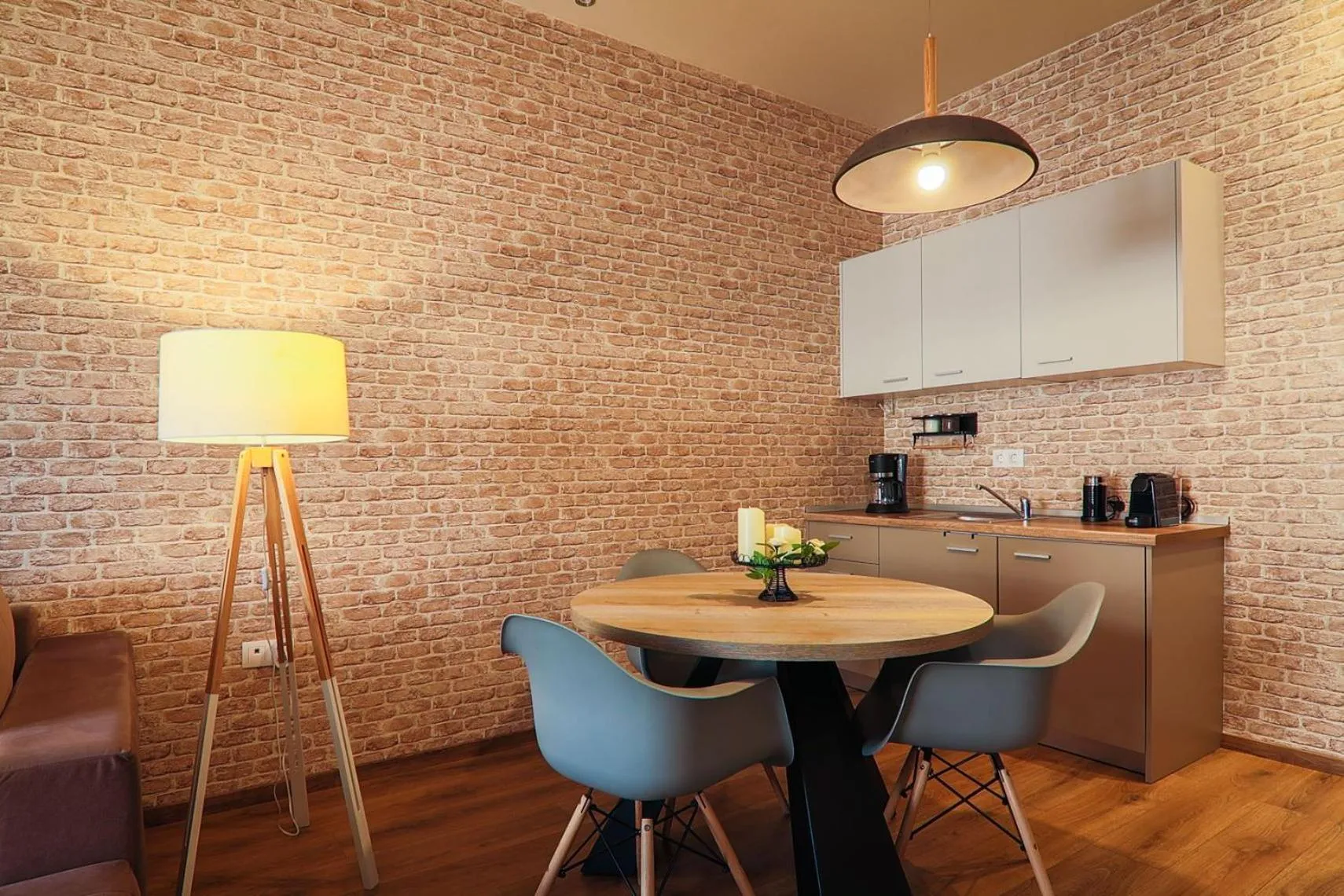 Coffee/tea facilities in Superior One Luxury Apartments