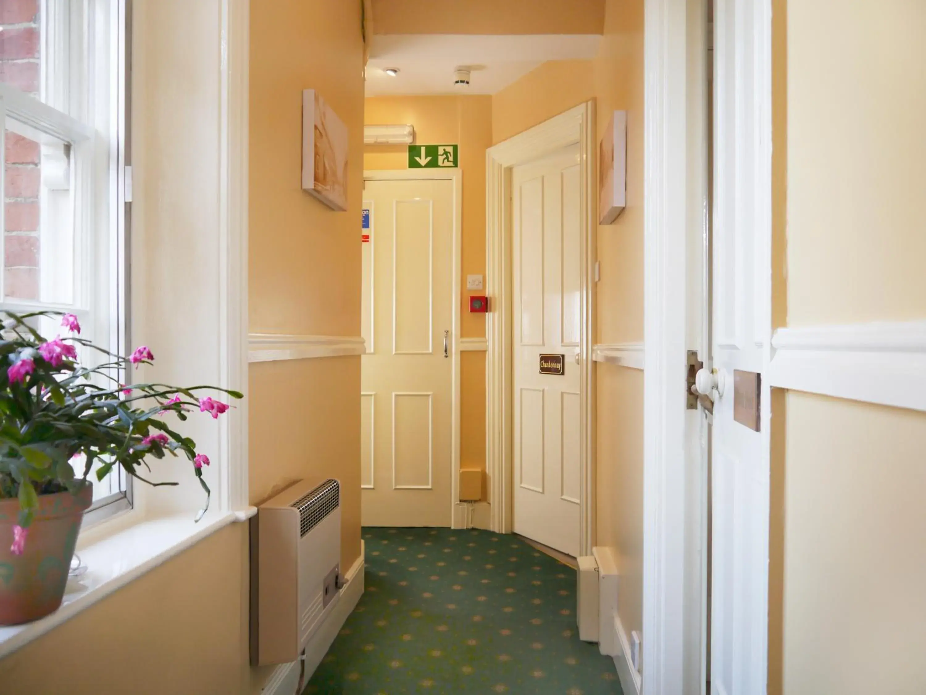 La Fleur De Lys La Fleur De Lys