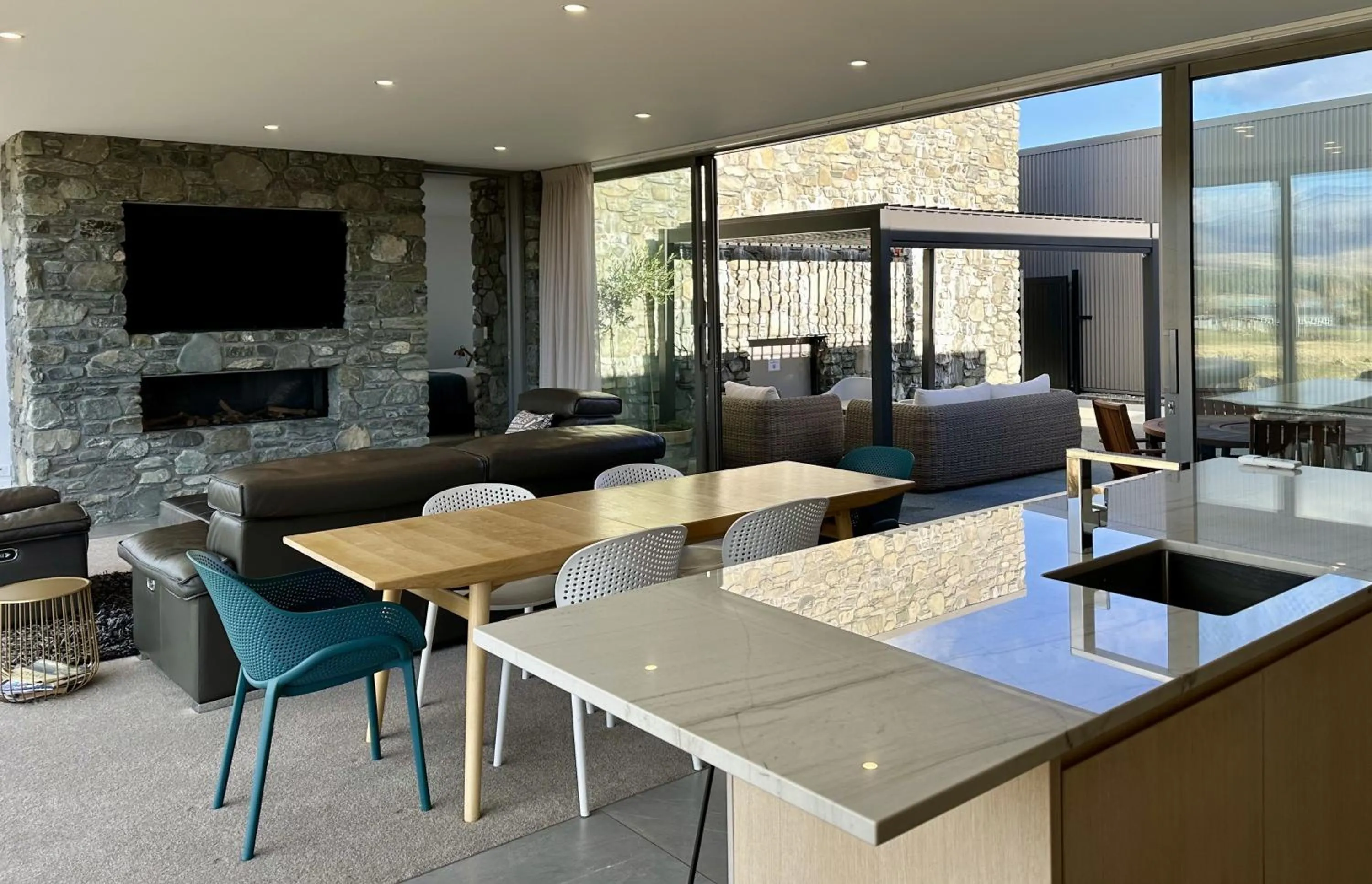 Luxury Lakeview Apartment - Lake Tekapo