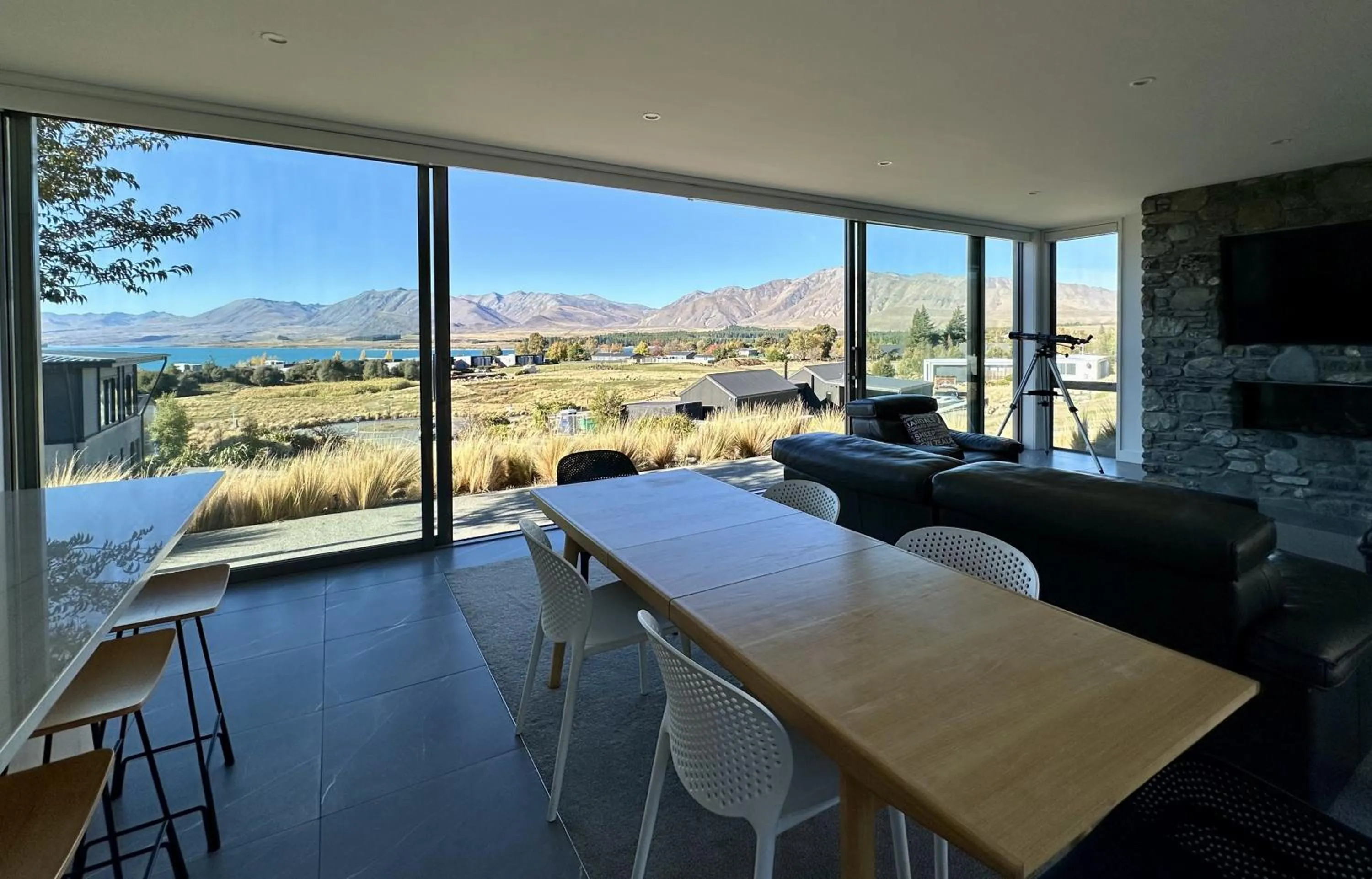 Luxury Lakeview Apartment - Lake Tekapo