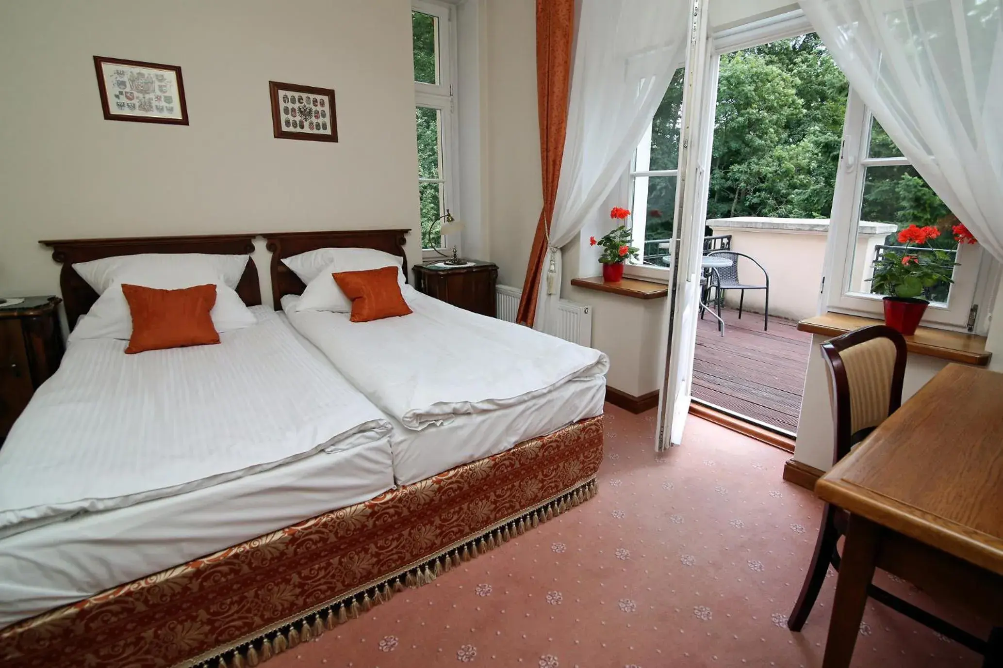 Double or Twin Room in Dwór Bieland Double or Twin Room in Dwór Bieland