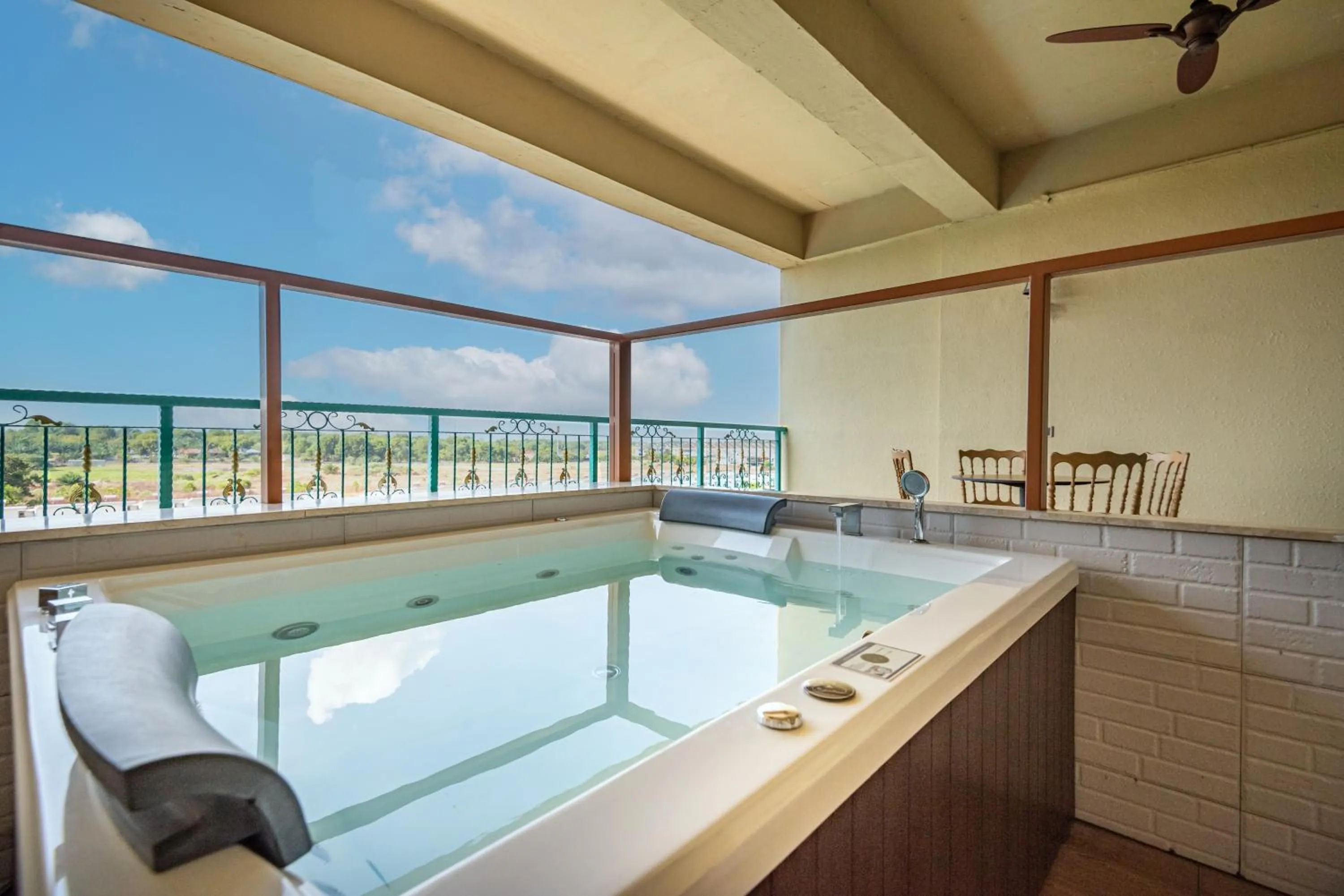 Hot Tub in Tasik Villa International Resort