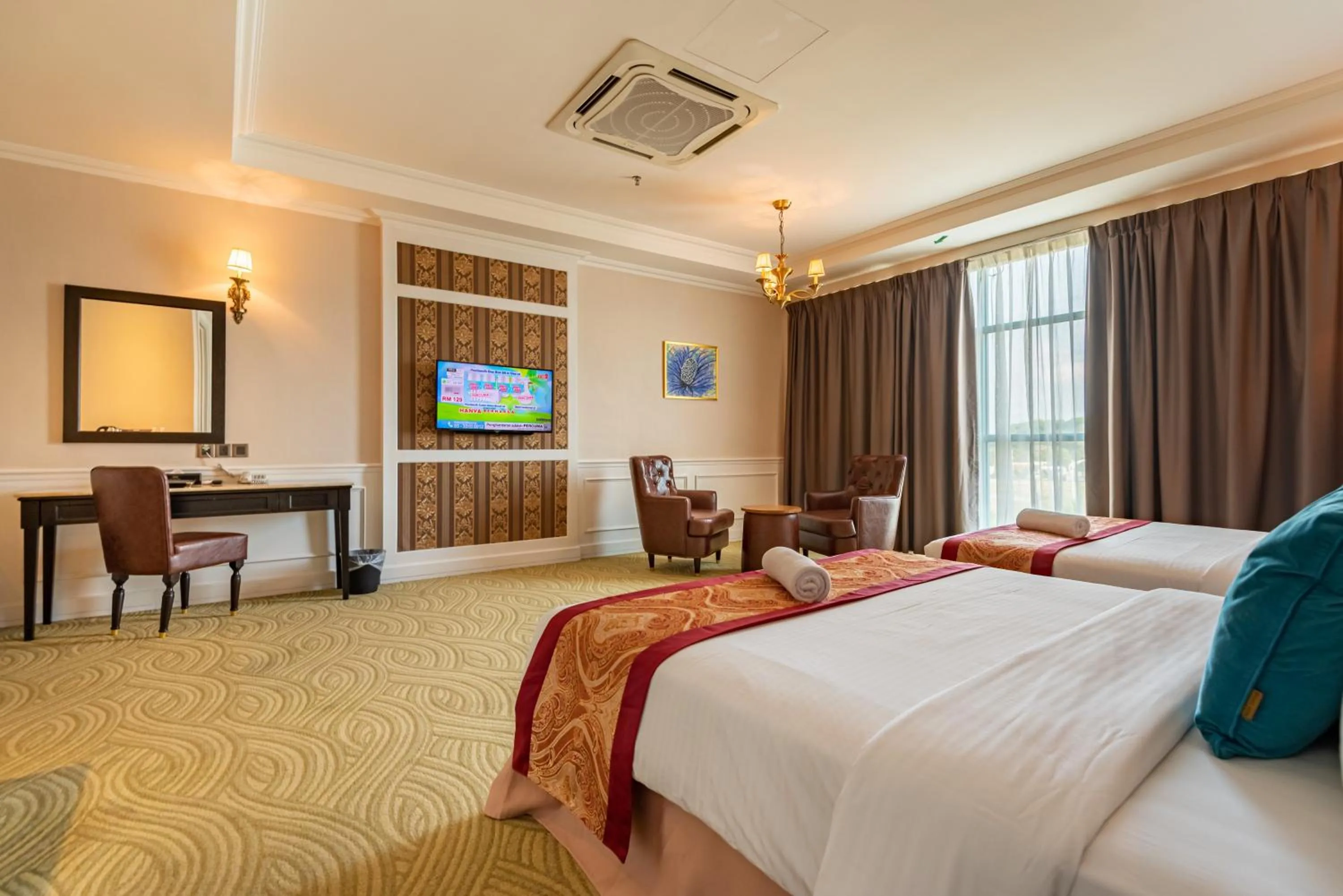 Photo of the whole room, Bed in Tasik Villa International Resort
