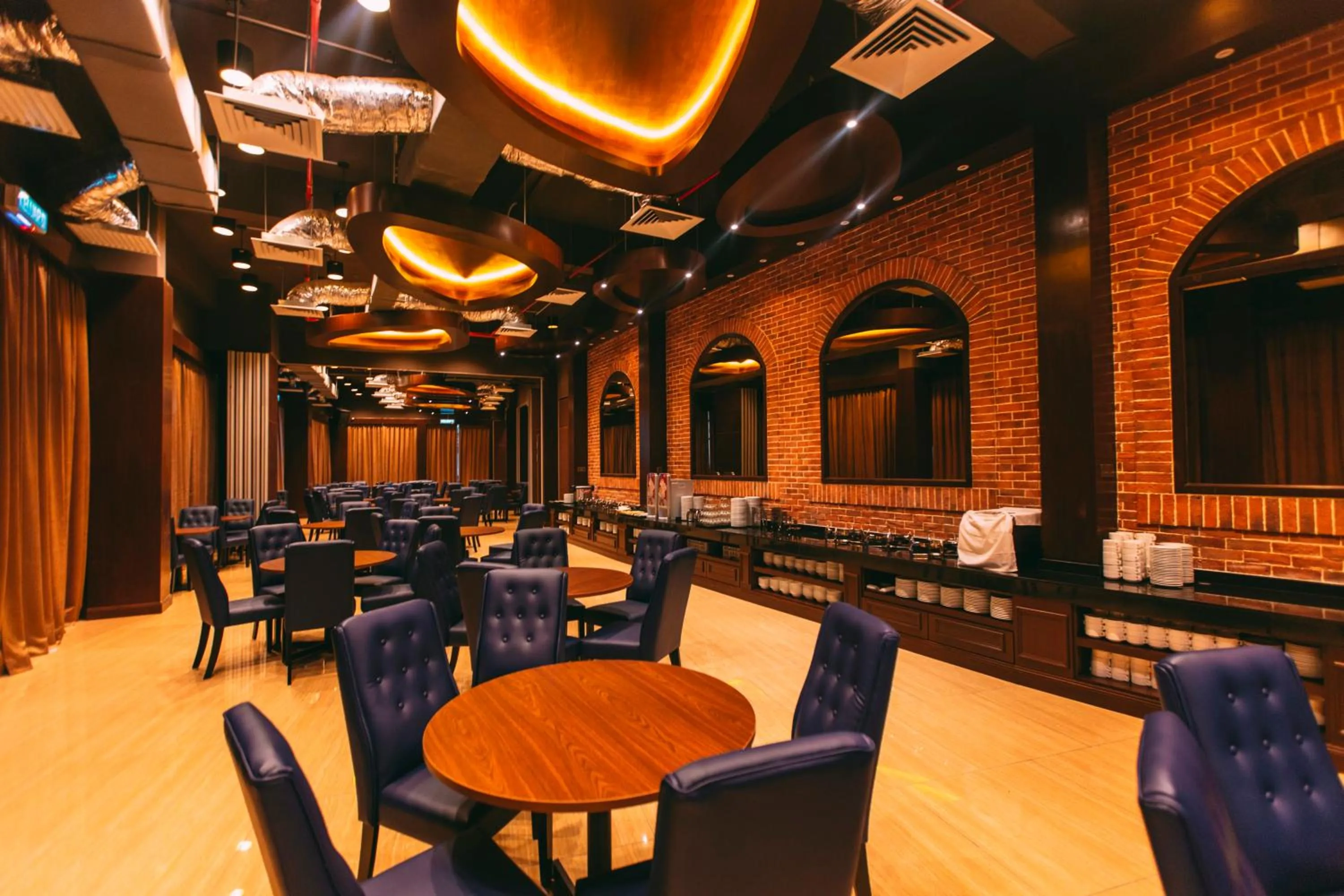 Restaurant/places to eat in Tasik Villa International Resort