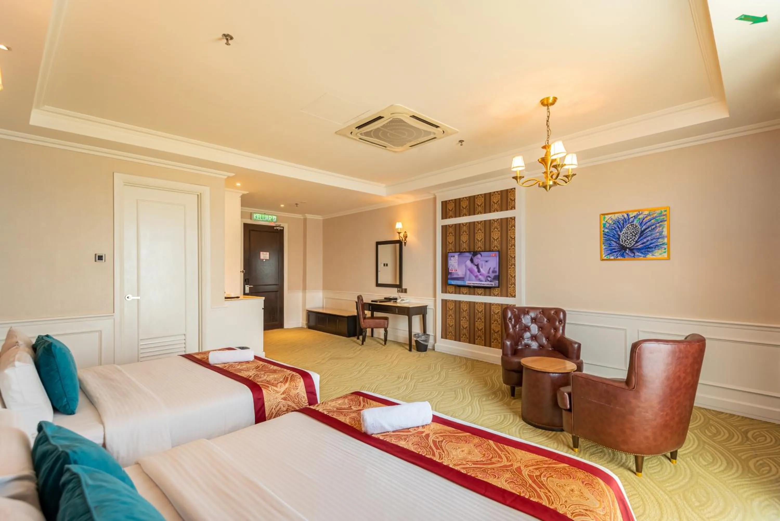 Photo of the whole room, Bed in Tasik Villa International Resort