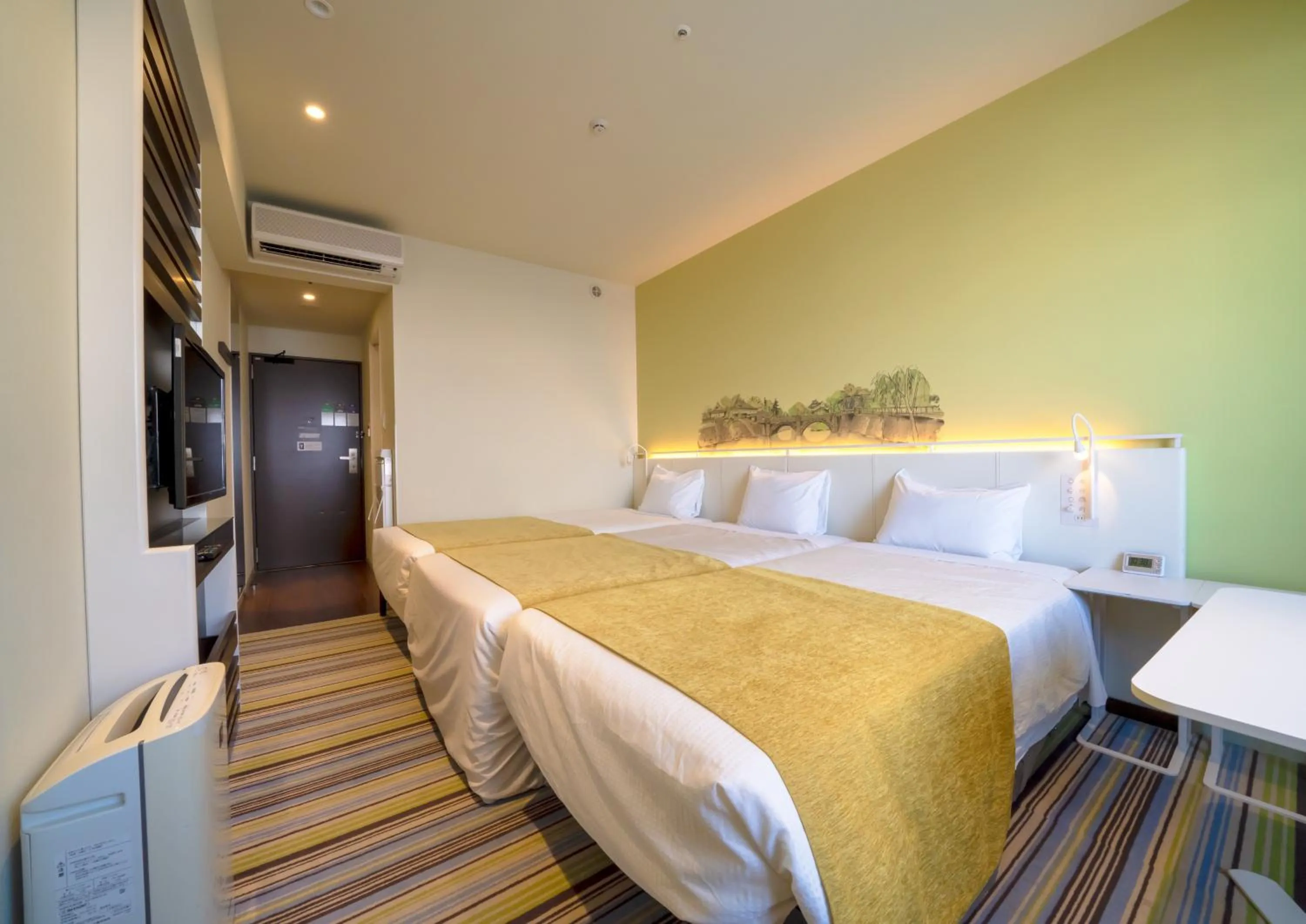 Photo of the whole room, Bed in Ours Inn Hankyu