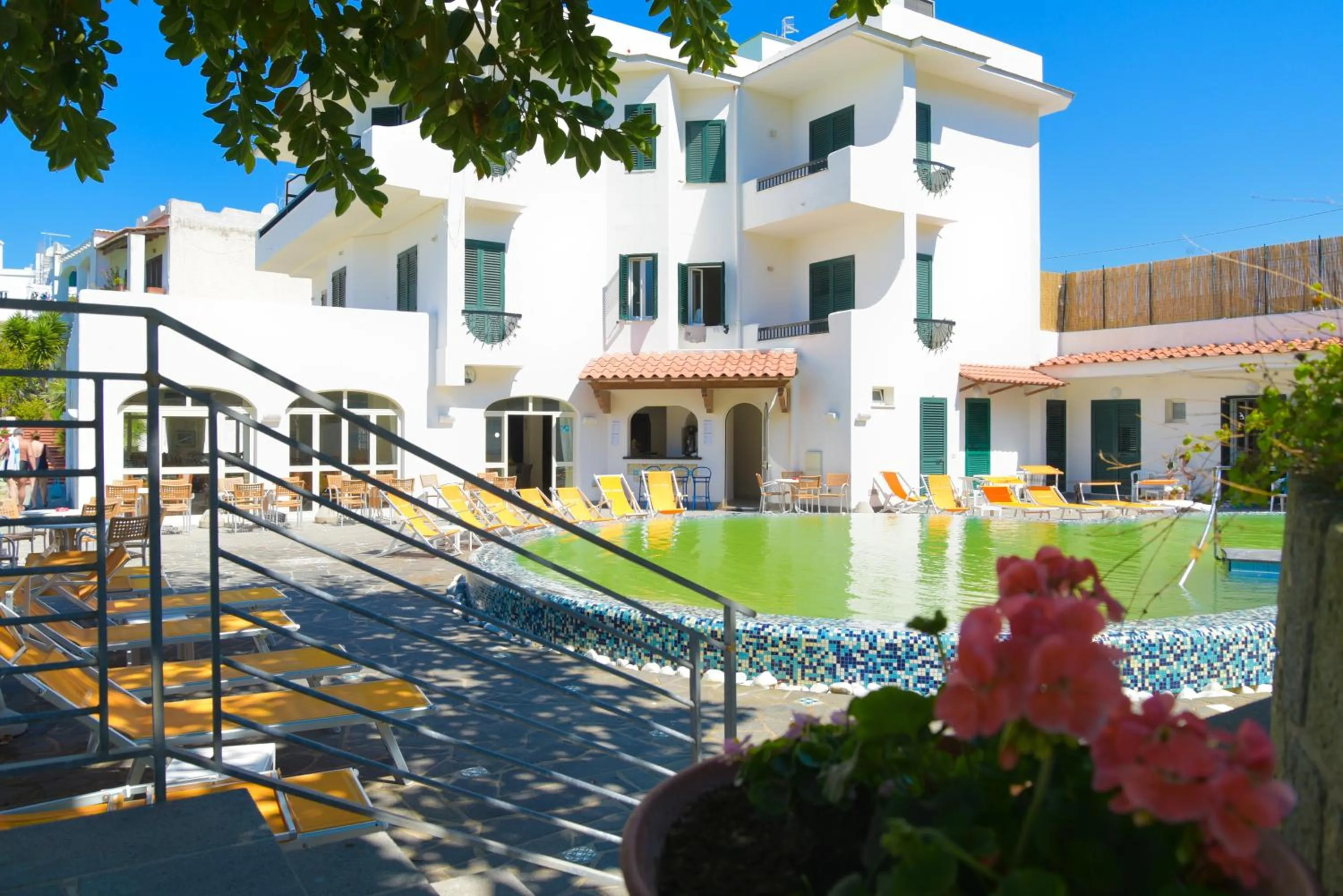 Swimming pool in Hotel Park Victoria