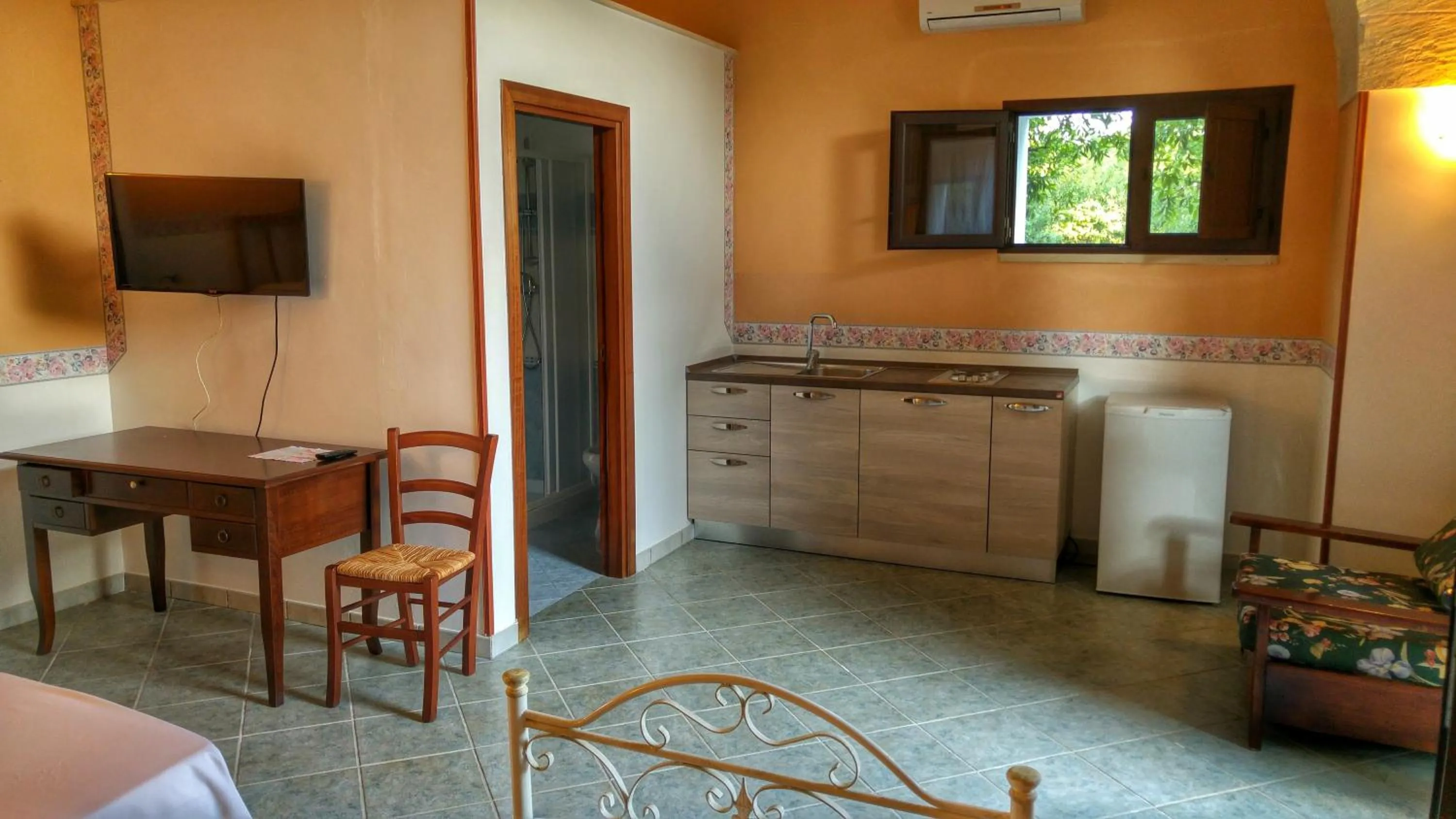 Kitchen or kitchenette in Villa Papaleo B&B