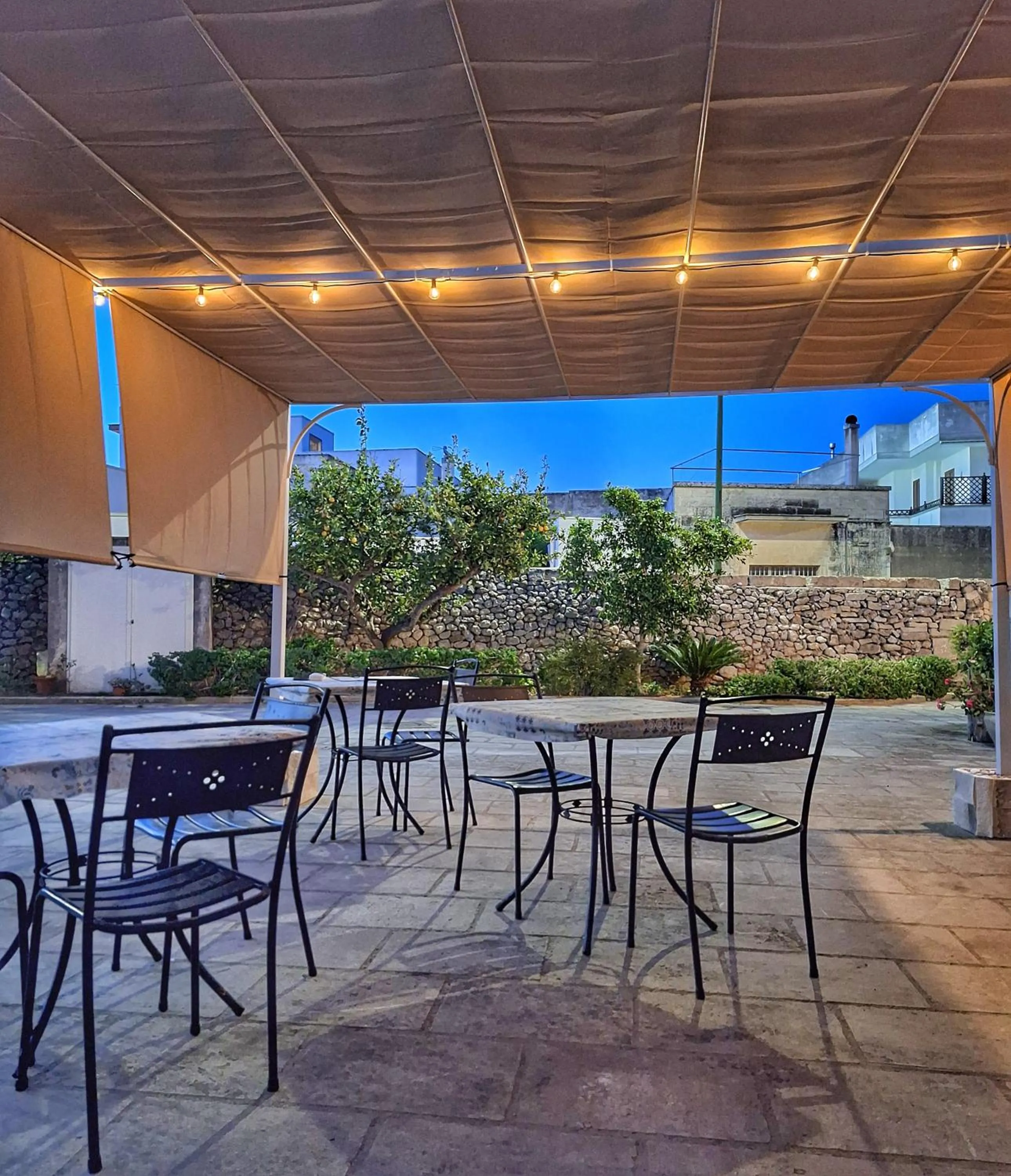 Restaurant/places to eat in Villa Papaleo B&B