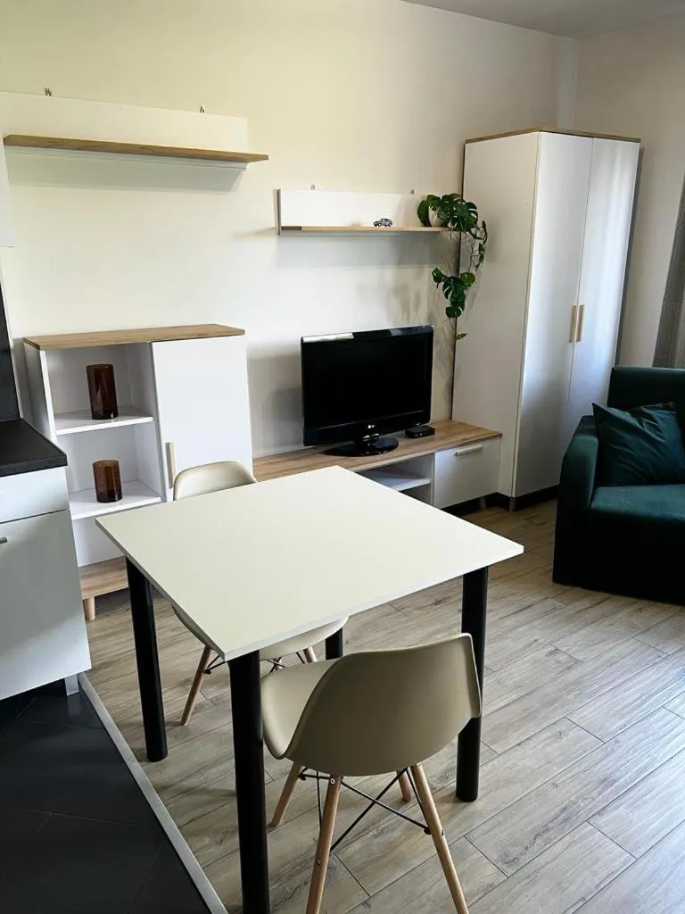 Communal lounge/ TV room in Delta Apart-House