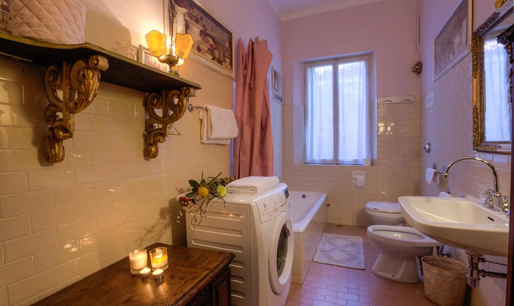 Bed in Ca' della Corte Flats