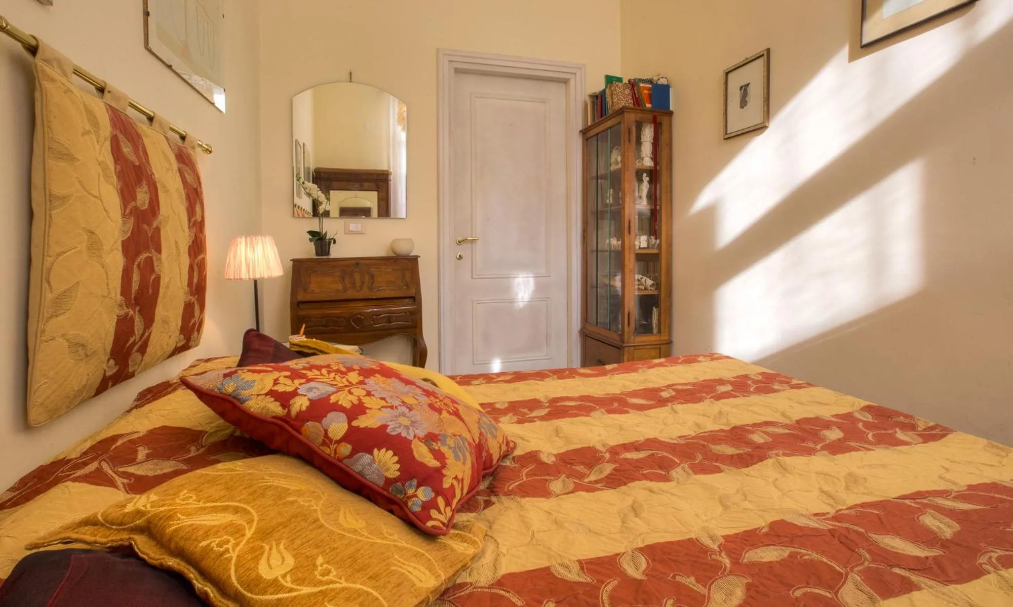 Photo of the whole room, Bed in Ca' della Corte Flats