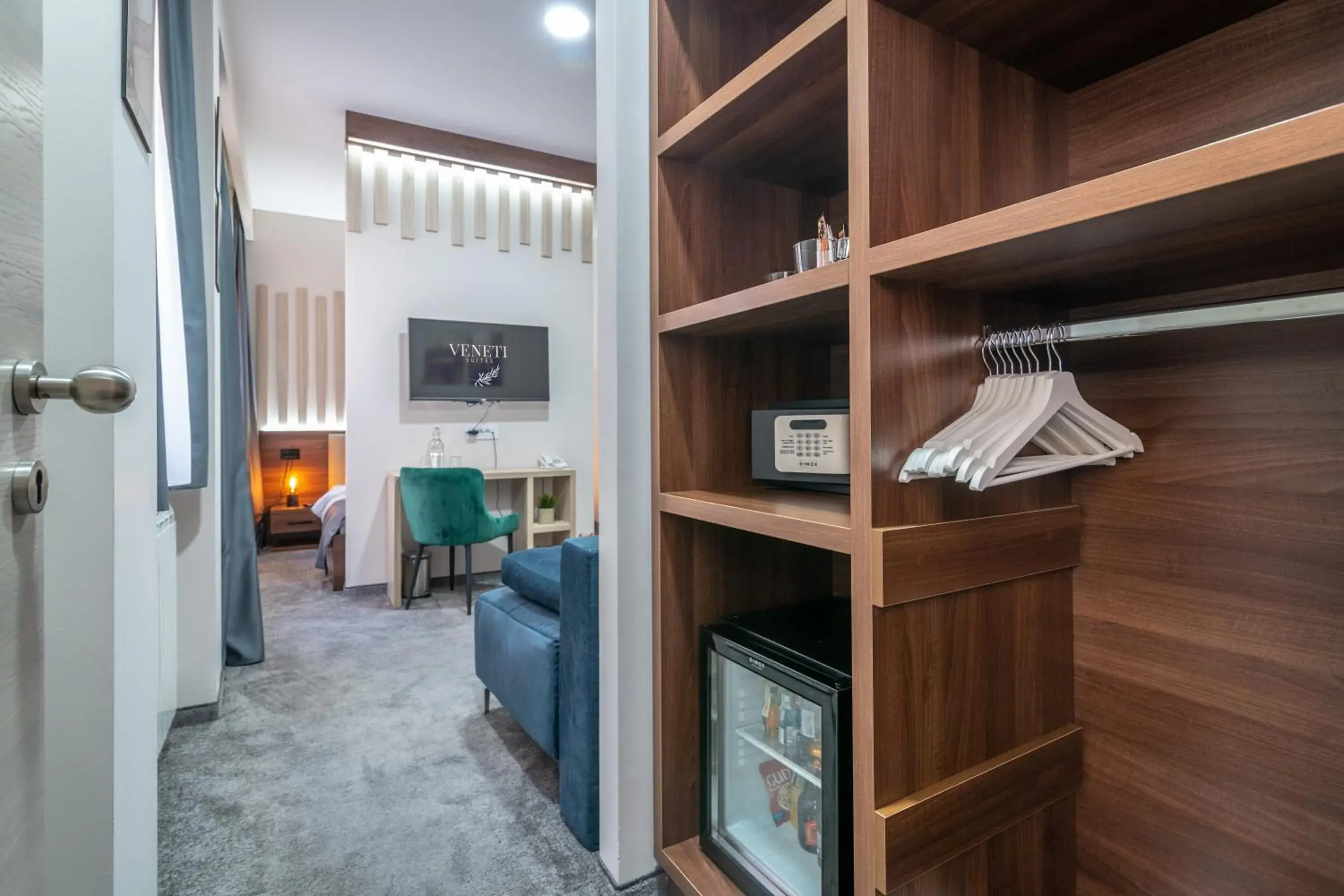 wardrobe, Bed in Veneti Suites wardrobe, Bed in Veneti Suites