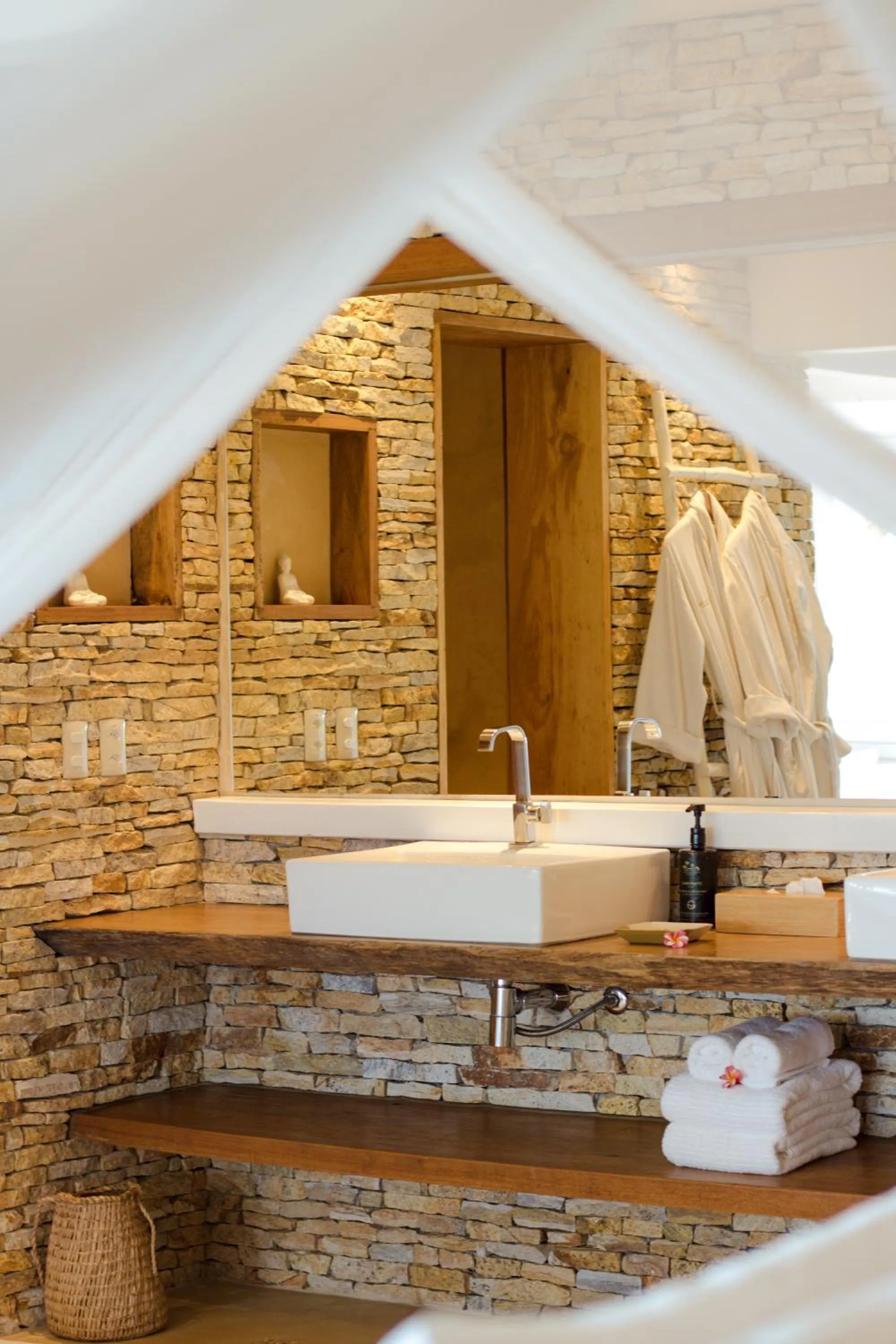 Bathroom in Villa Praia - La Villa Group