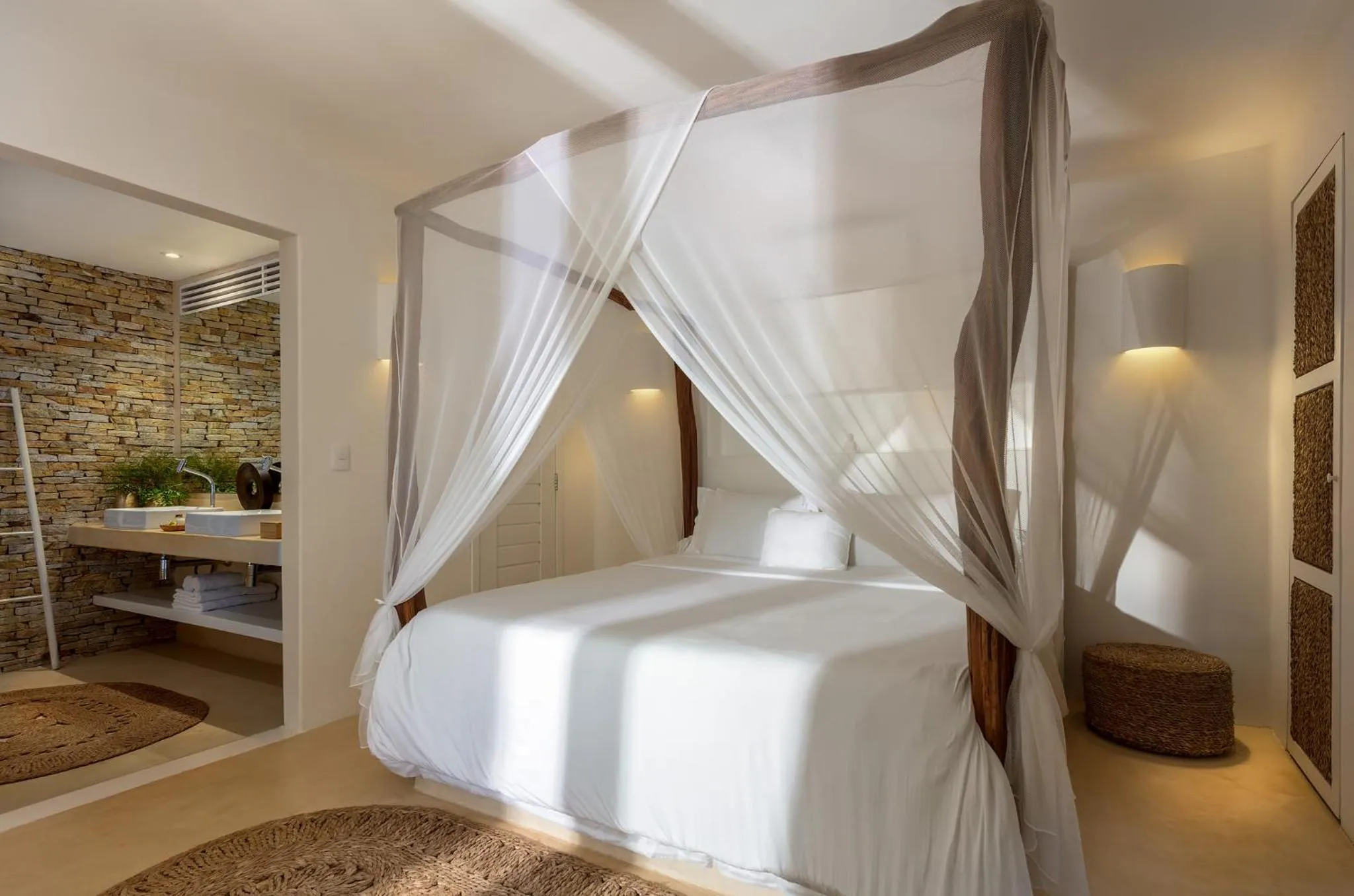 Bed in Villa Praia - La Villa Group