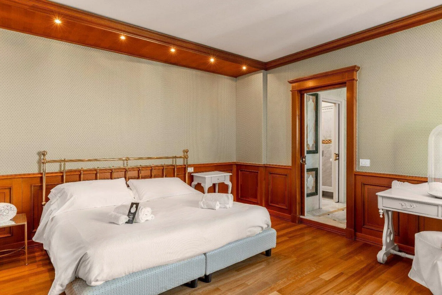 Photo of the whole room, Bed in B&B Hotel Chioggia Airone