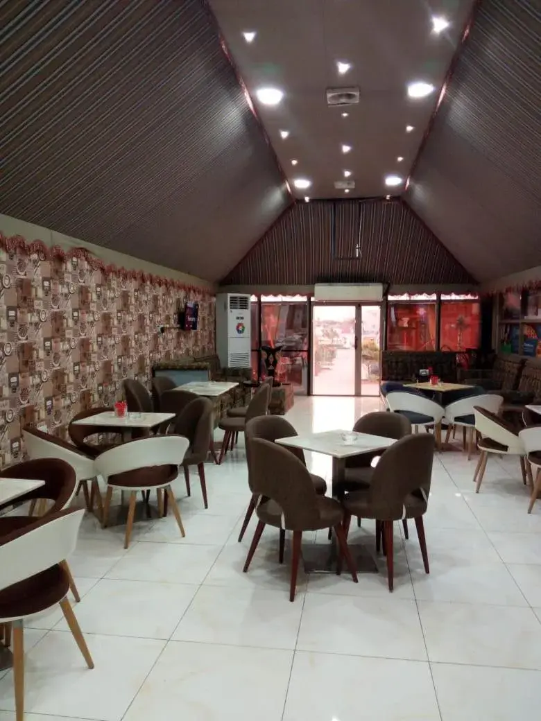 Restaurant/places to eat in Royal View Hotel Restaurant/places to eat in Royal View Hotel