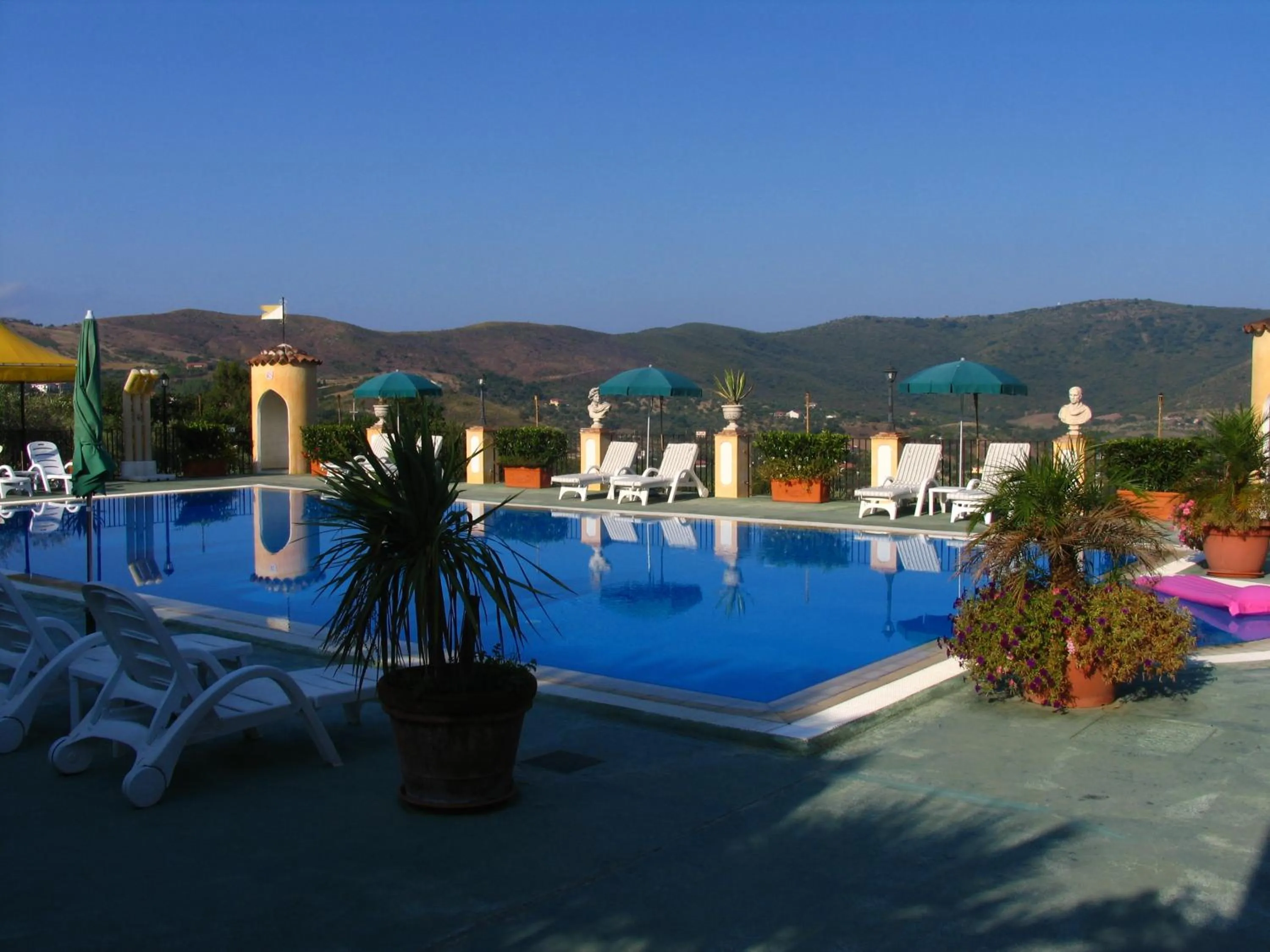 Swimming pool in Hotel Villa La Colombaia