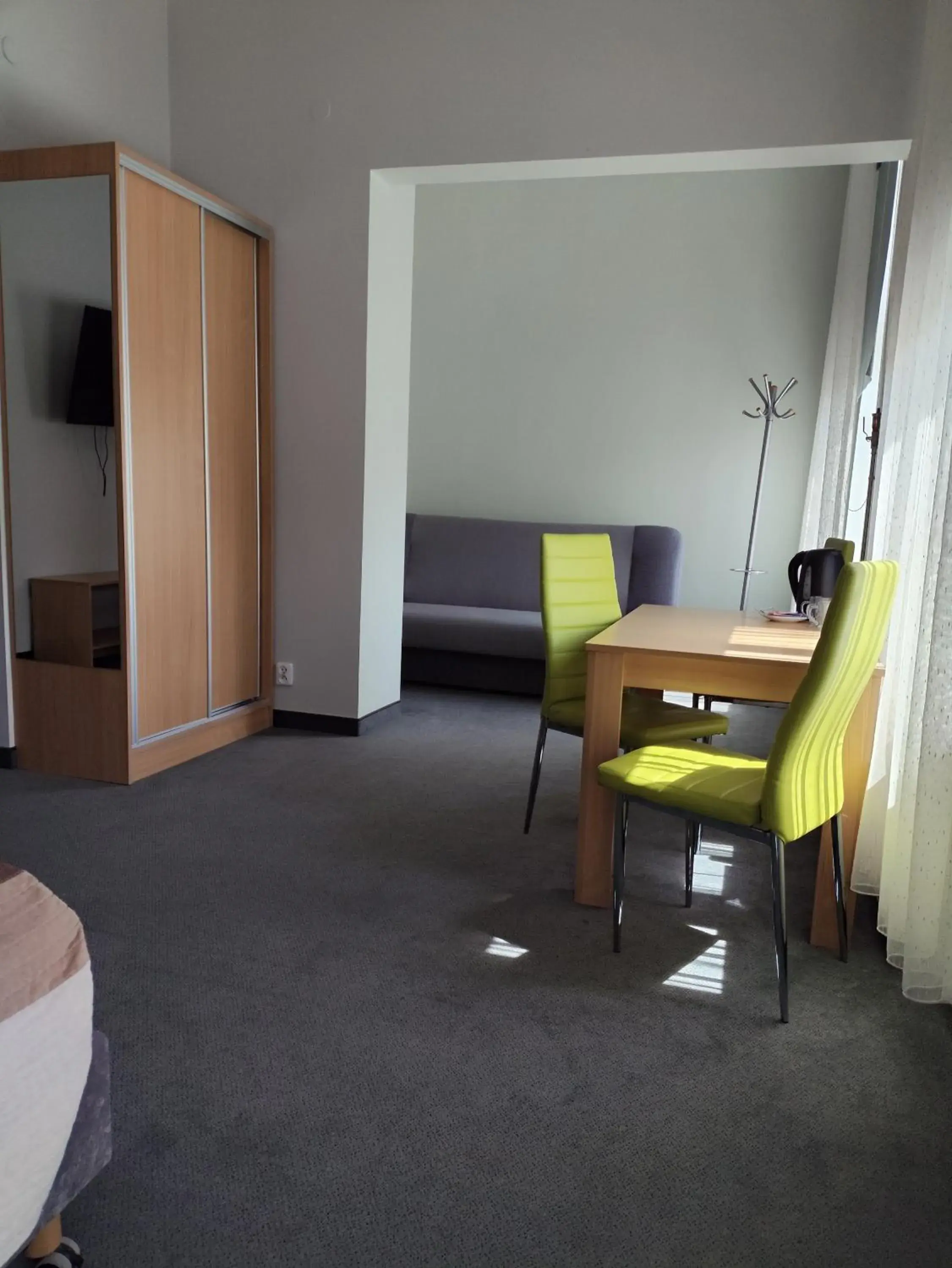 Twin Room with City View in Hotelik w Centrum Twin Room with City View in Hotelik w Centrum