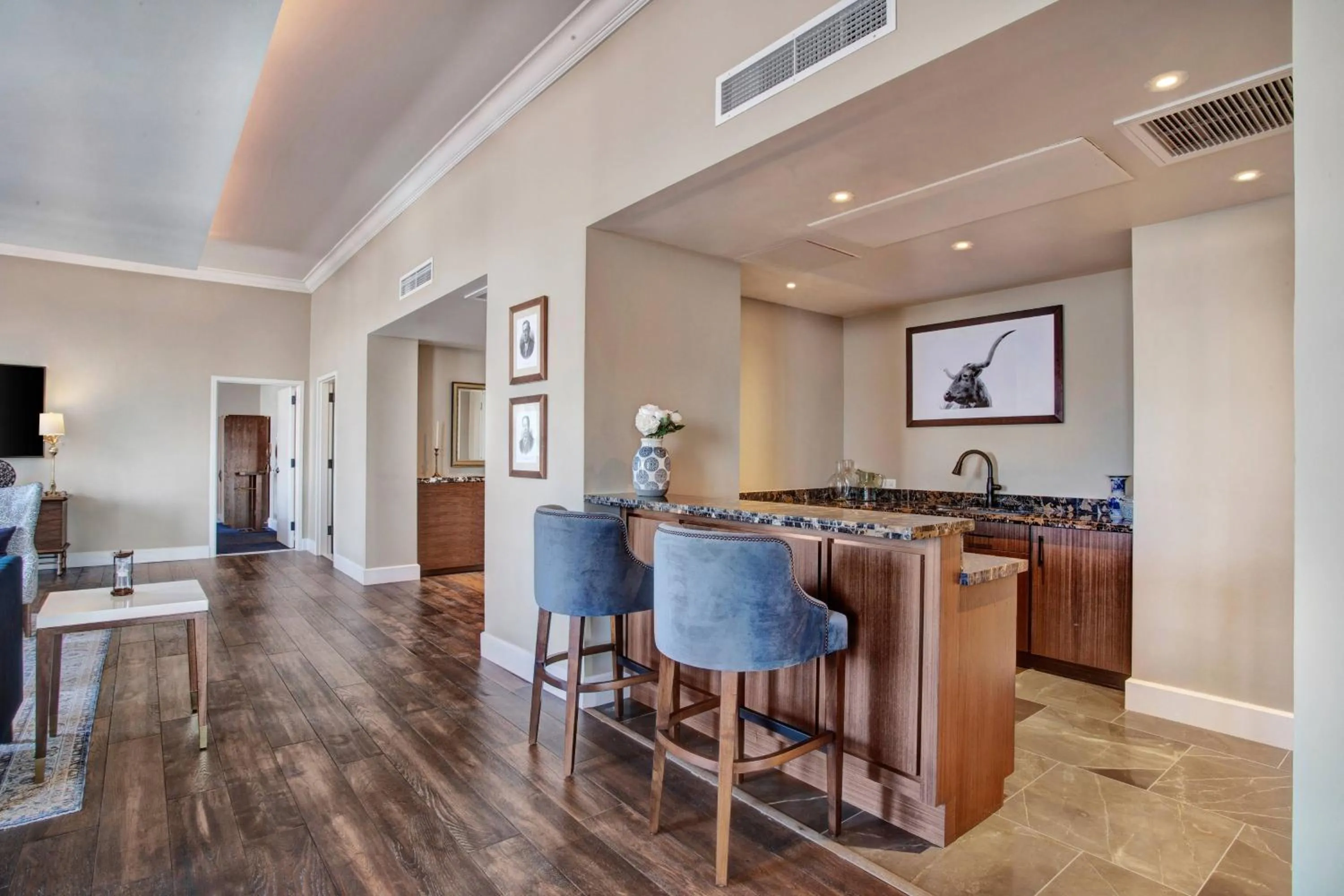 Lounge or bar in Hotel Paso Del Norte, Autograph Collection