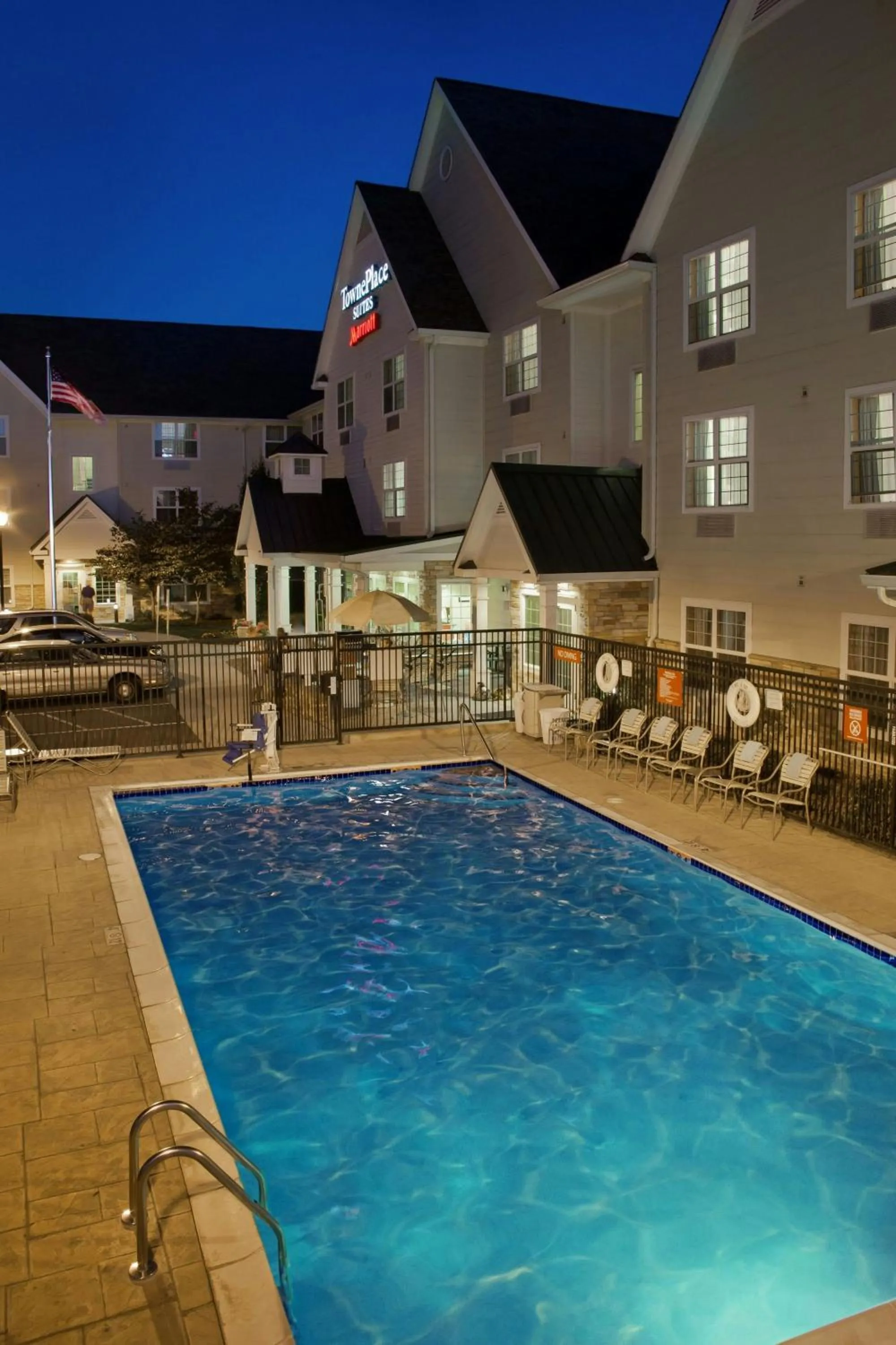 Swimming pool in TownePlace Suites Medford