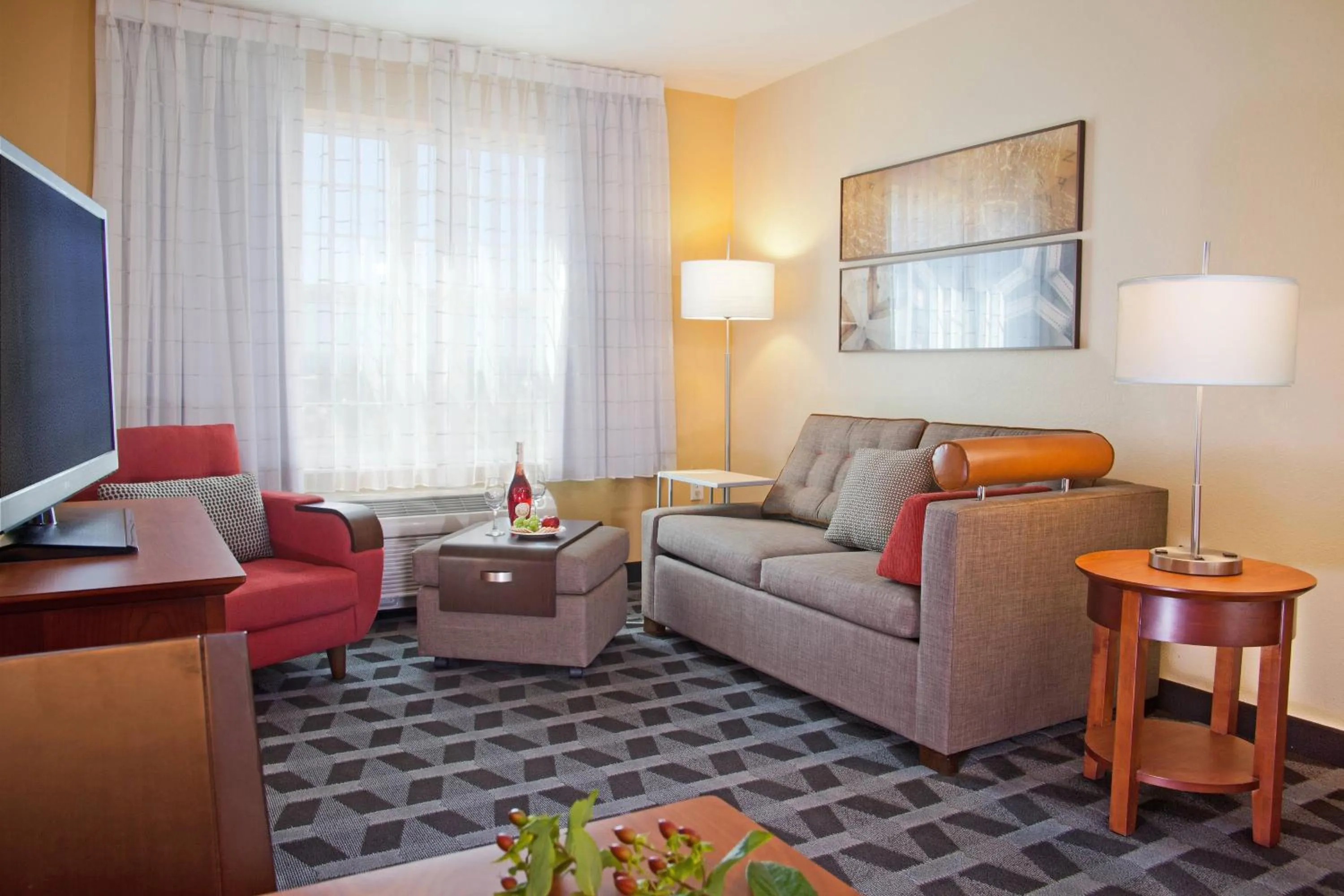 Living room in TownePlace Suites Medford