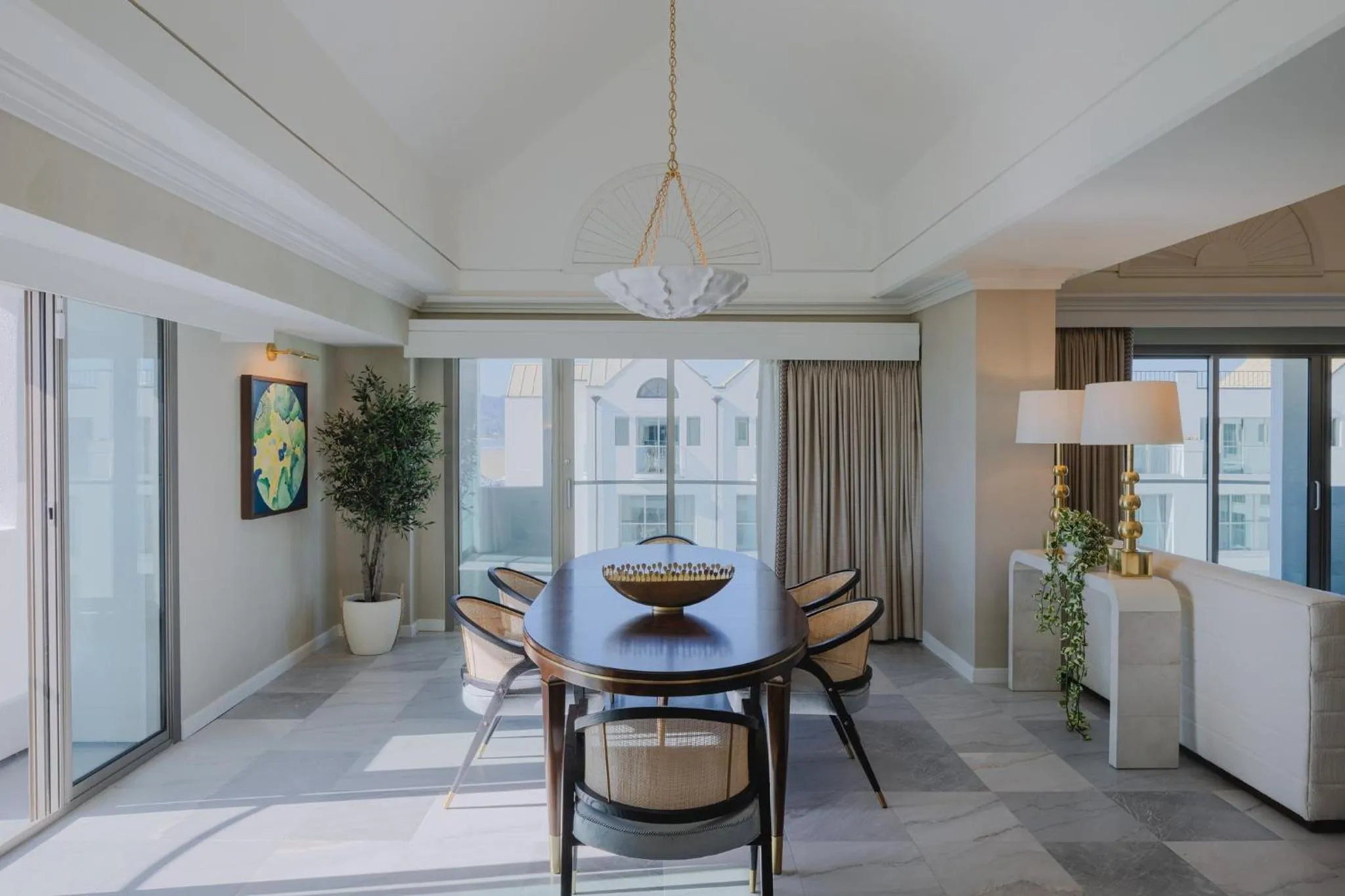 Photo of the whole room in Regent Santa Monica Beach