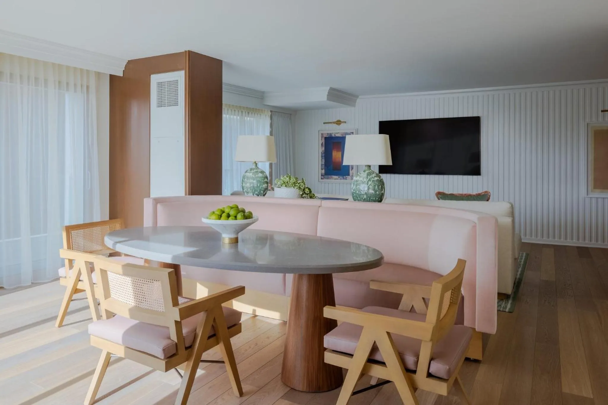 Photo of the whole room in Regent Santa Monica Beach