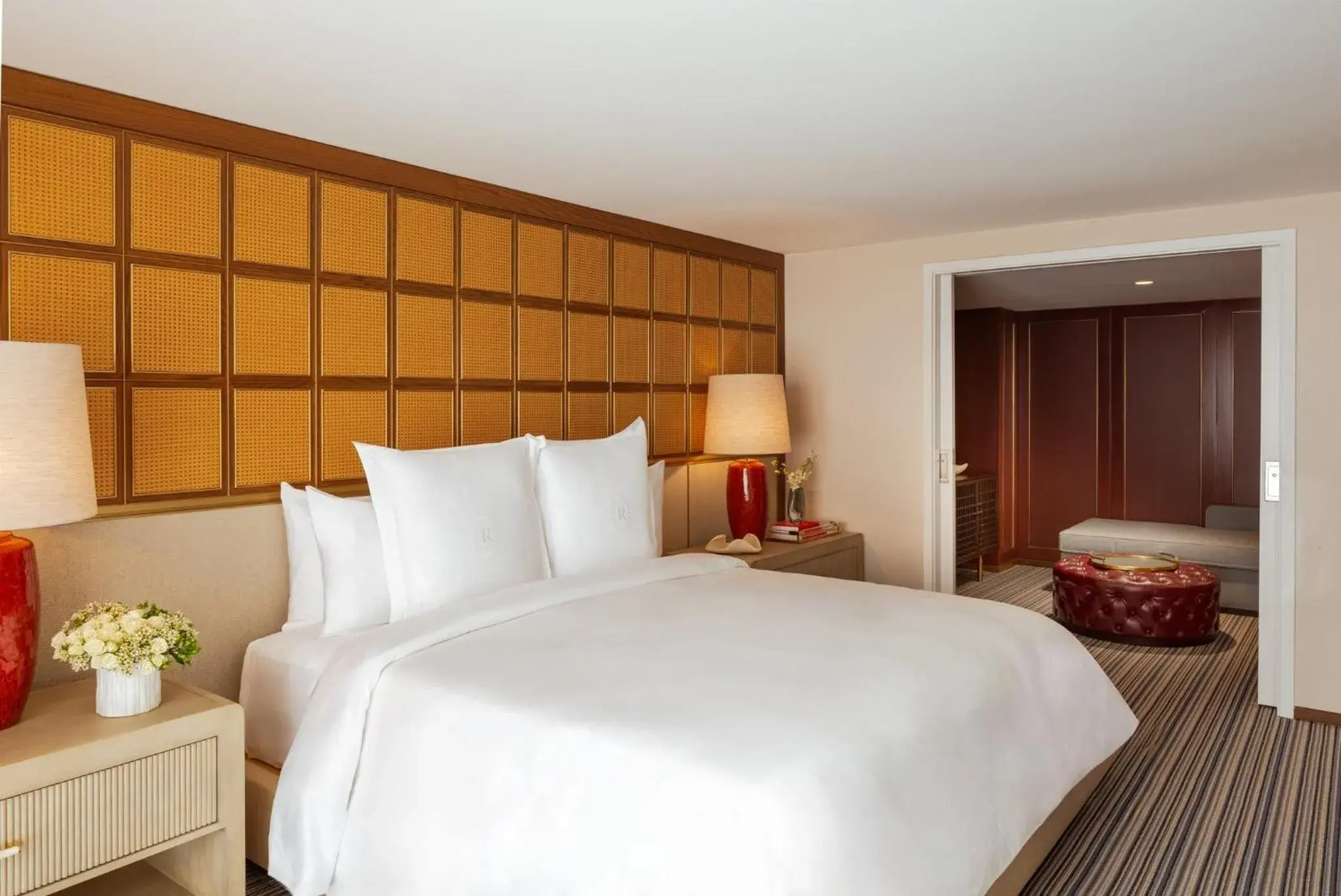 Photo of the whole room, Bed in Regent Santa Monica Beach Photo of the whole room, Bed in Regent Santa Monica Beach