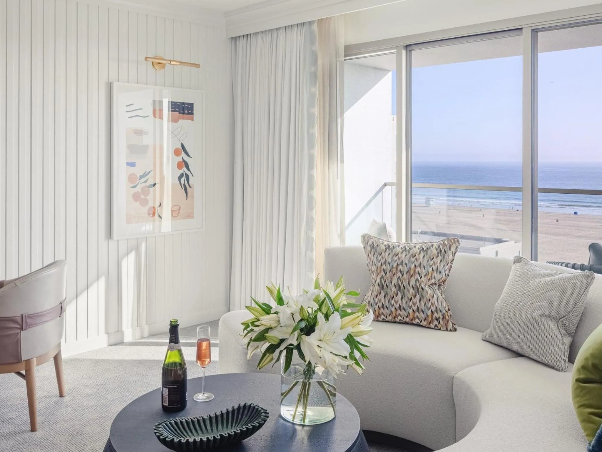 Photo of the whole room in Regent Santa Monica Beach