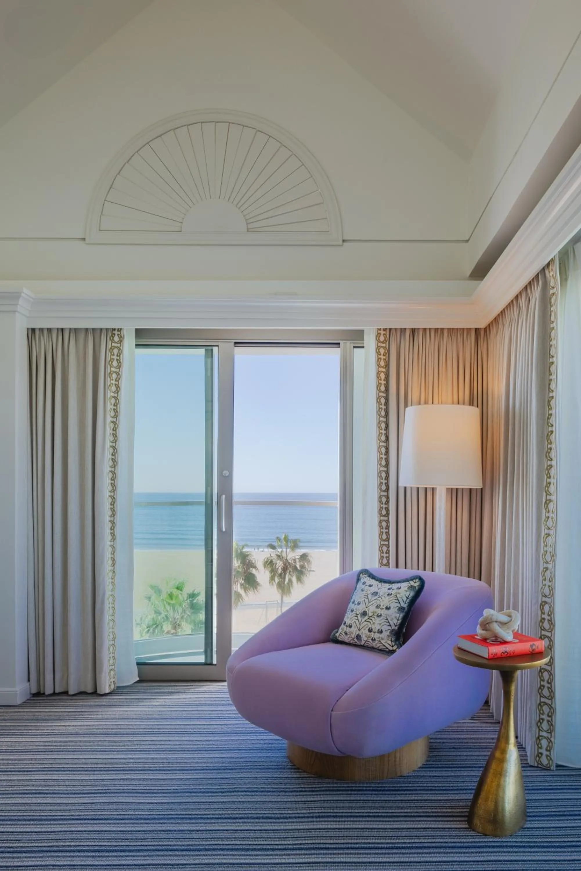 Living room in Regent Santa Monica Beach