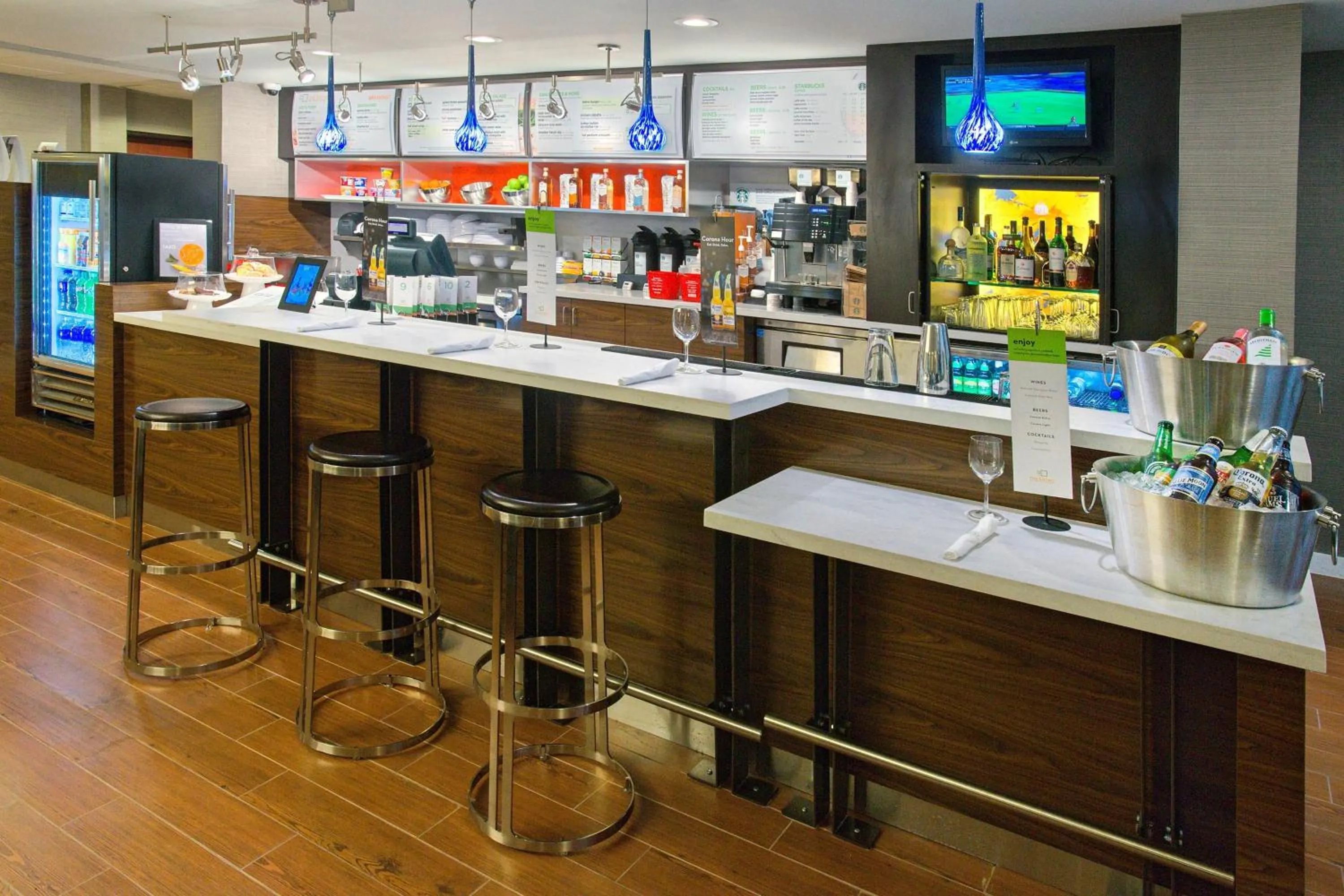 Restaurant/places to eat in Courtyard by Marriott Montgomery Prattville