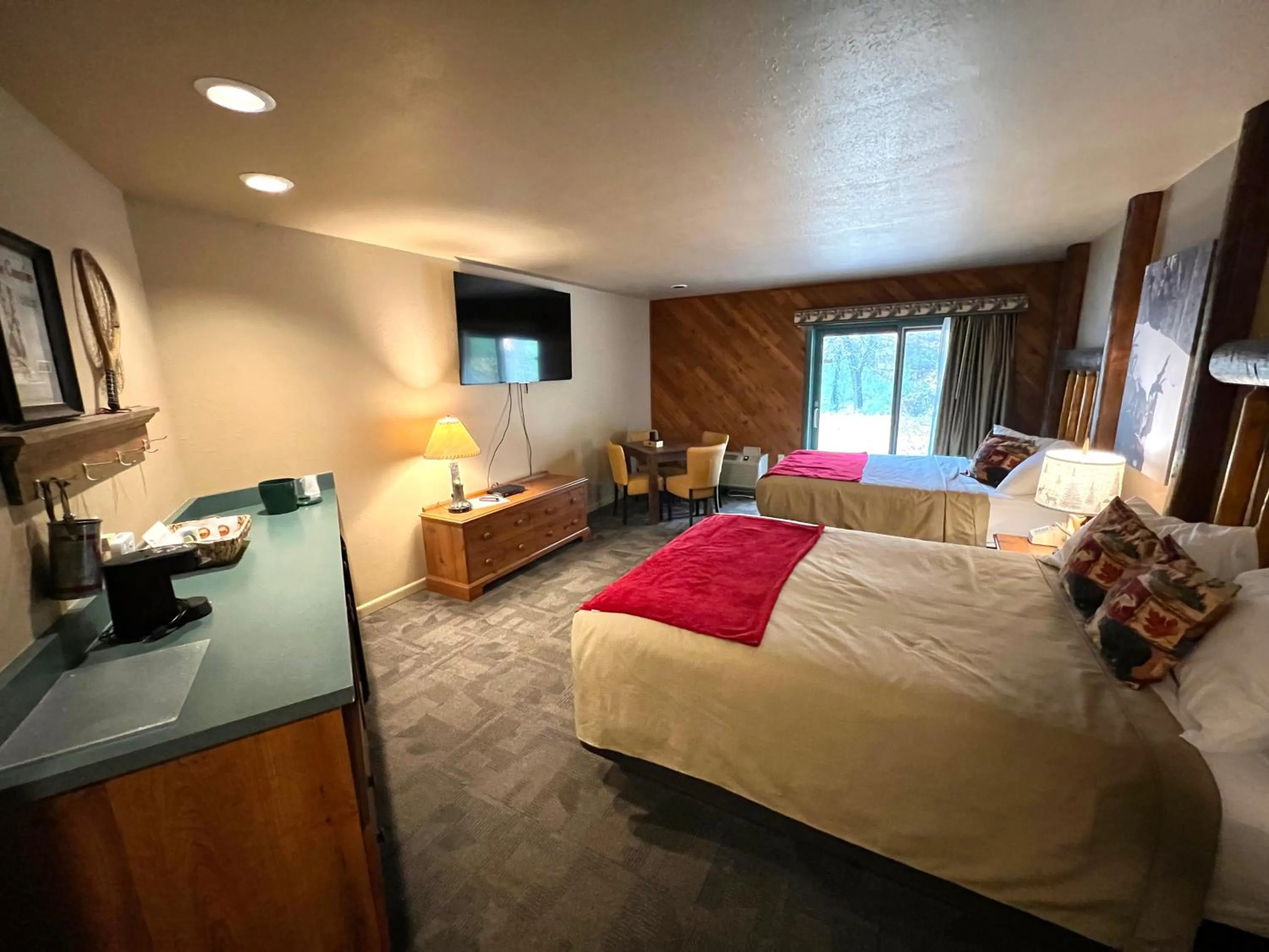 Bed in Whitetail Lodge