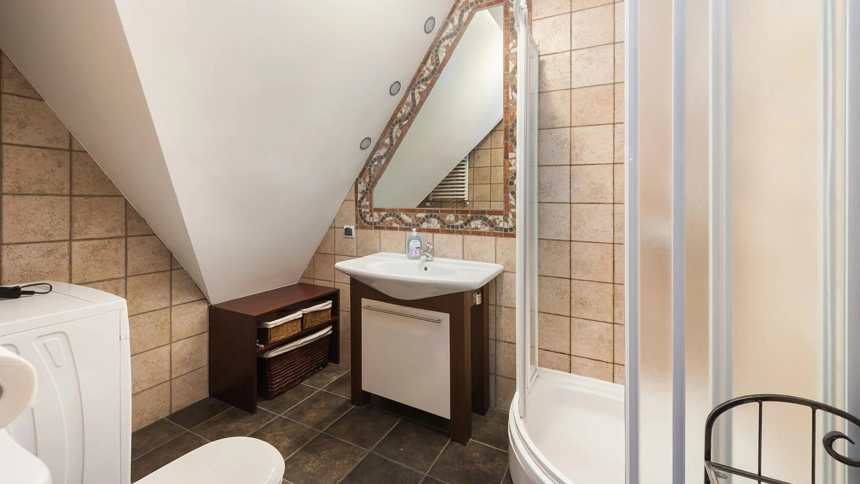 Shower in Zakopane Centrum, Sun & Snow