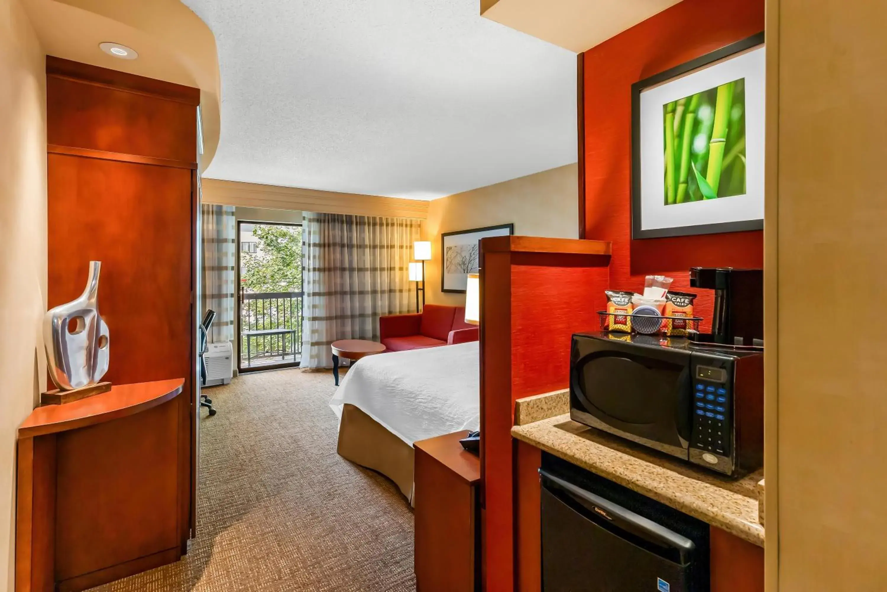 Bedroom, Bed in Sonesta Essential Junction City Bedroom, Bed in Sonesta Essential Junction City