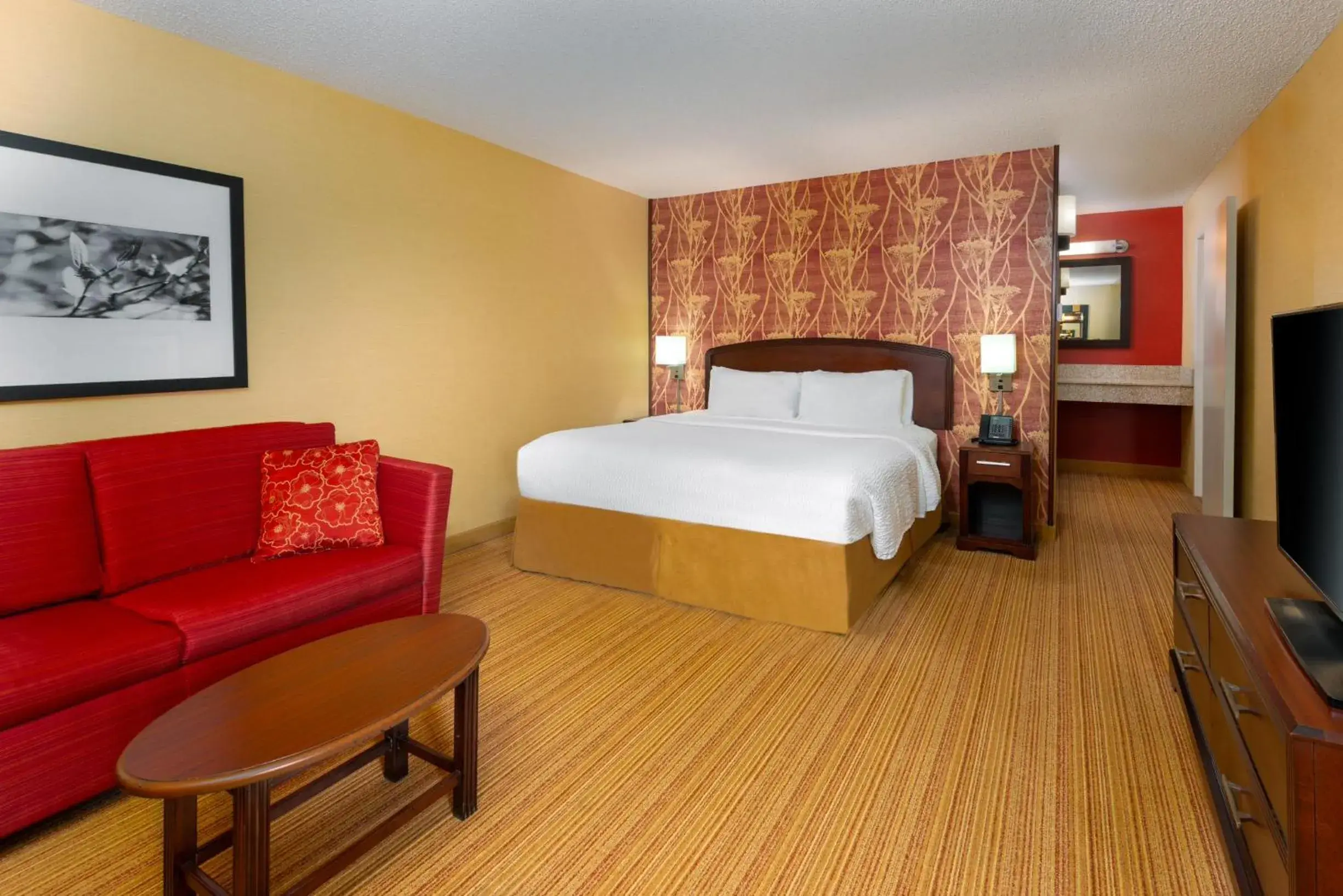 King Balcony Room in Courtyard by Marriott Junction City King Balcony Room in Courtyard by Marriott Junction City
