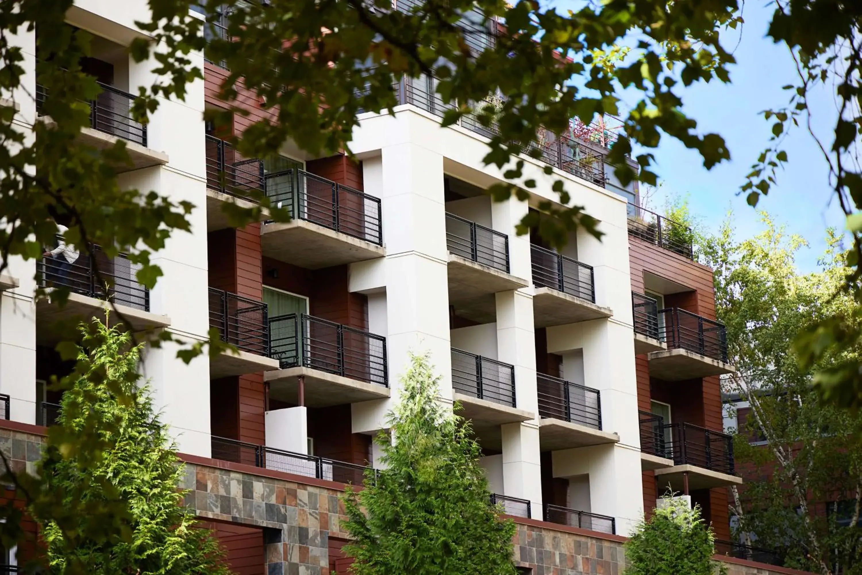 King Room with Sofa Bed and Balcony - River View in River's Edge Hotel Portland, Tapestry Collection by Hilton King Room with Sofa Bed and Balcony - River View in River's Edge Hotel Portland, Tapestry Collection by Hilton