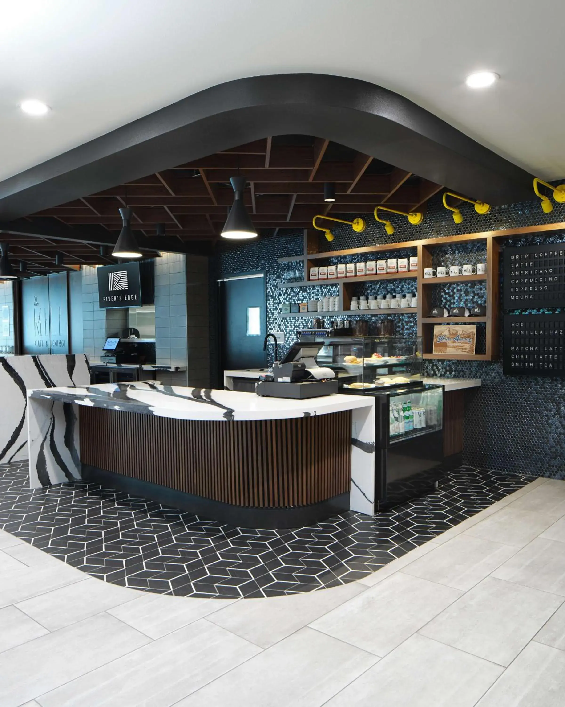 Restaurant/places to eat in River's Edge Hotel Portland, Tapestry Collection by Hilton Restaurant/places to eat in River's Edge Hotel Portland, Tapestry Collection by Hilton