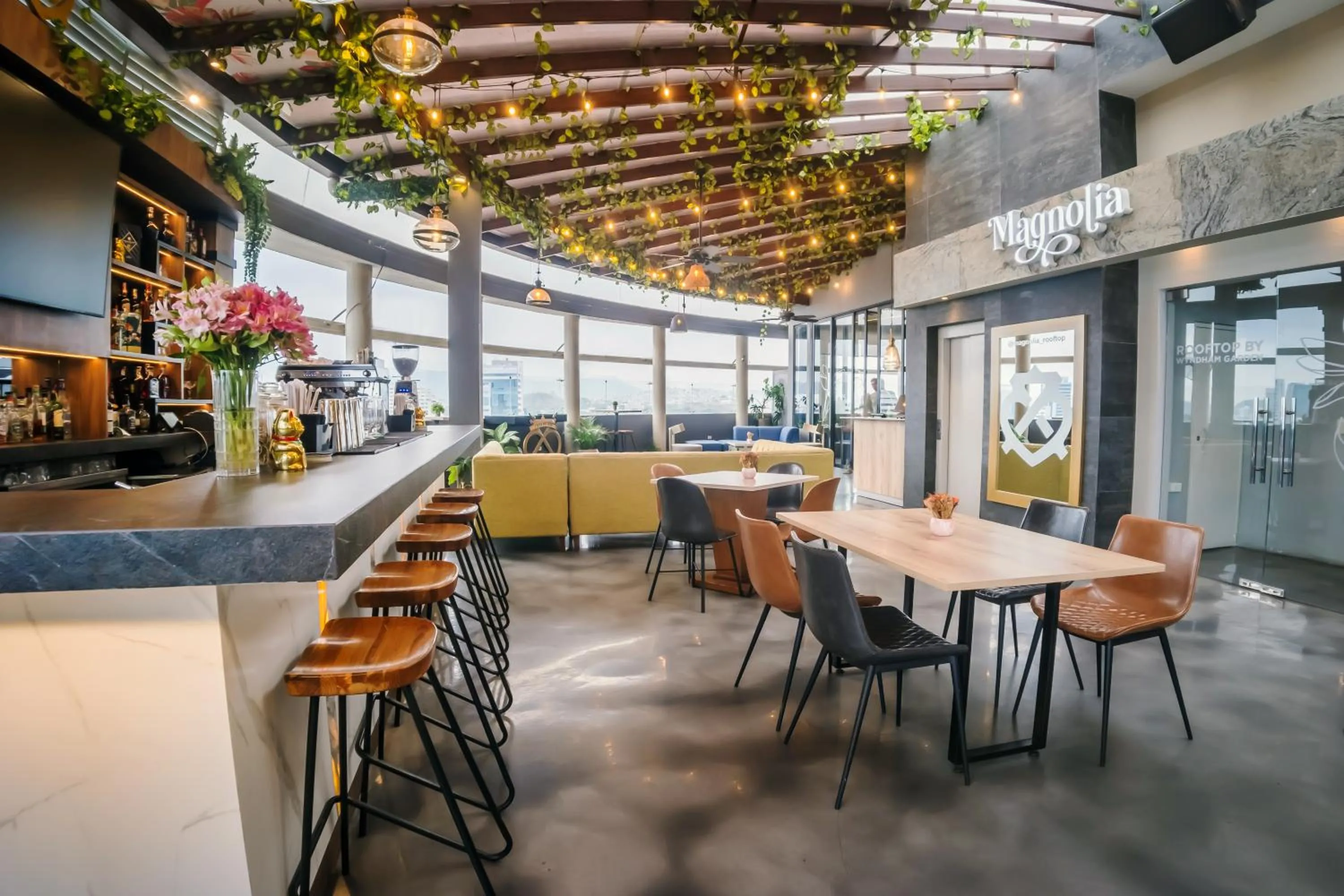 Restaurant/places to eat in Wyndham Garden Guayaquil