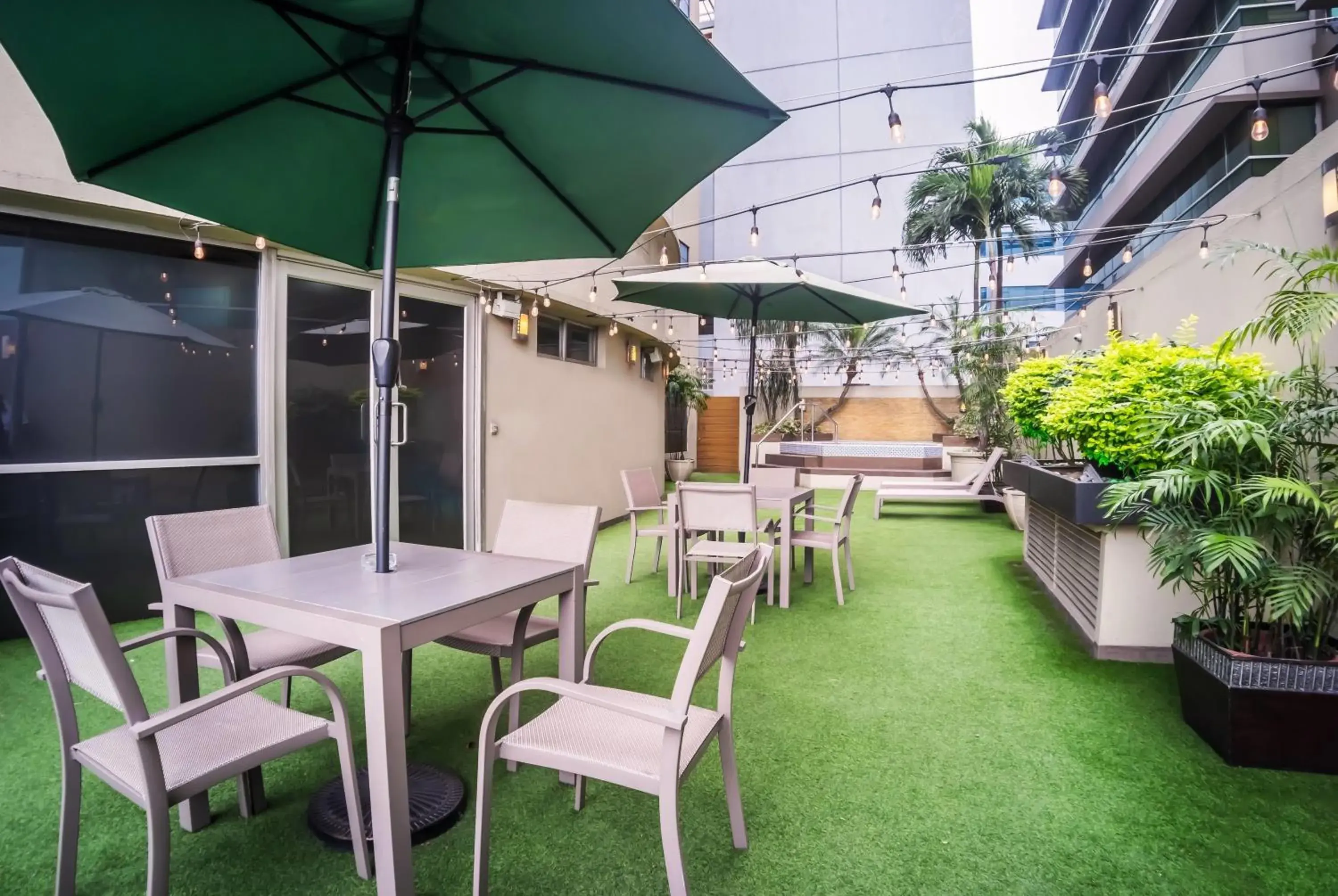 Inner courtyard view in Wyndham Garden Guayaquil Inner courtyard view in Wyndham Garden Guayaquil