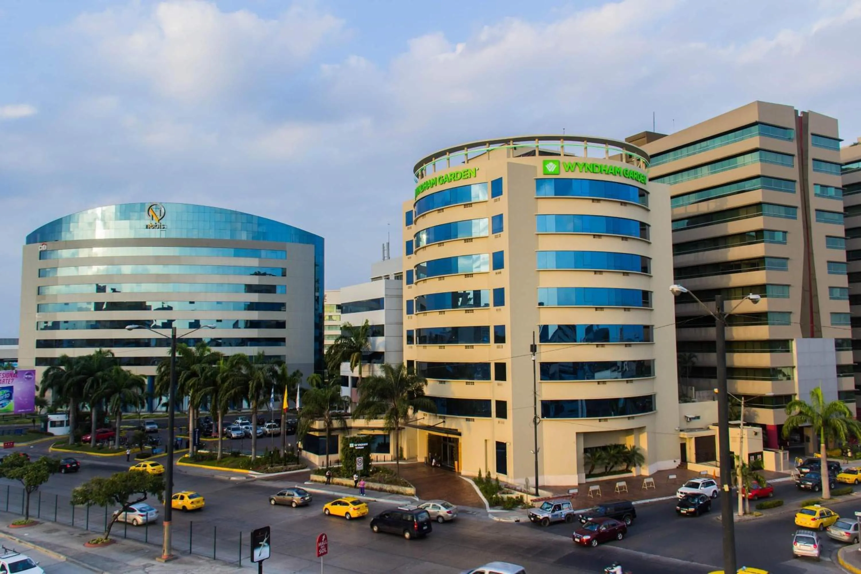 Property building in Wyndham Garden Guayaquil