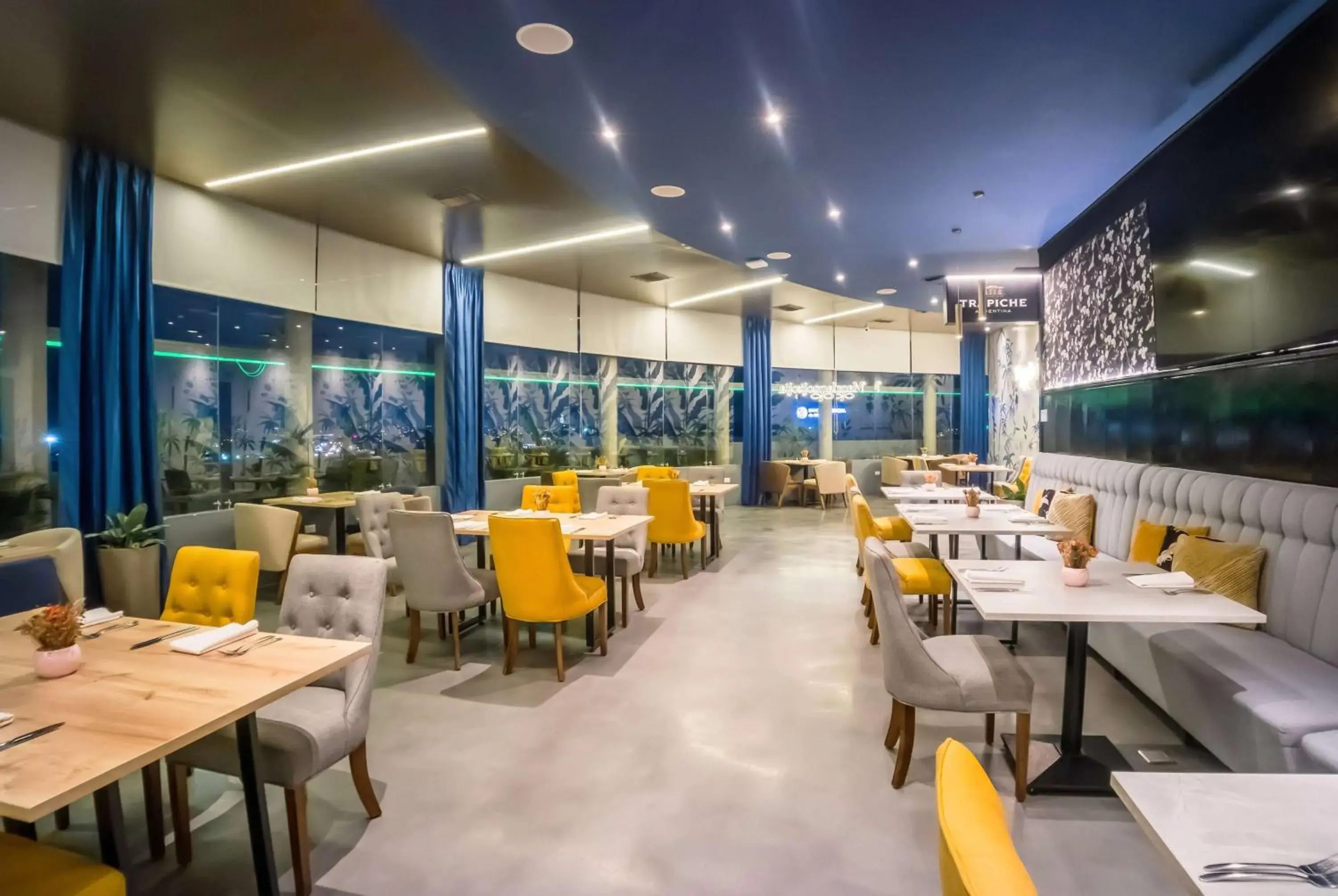 Restaurant/places to eat in Wyndham Garden Guayaquil Restaurant/places to eat in Wyndham Garden Guayaquil