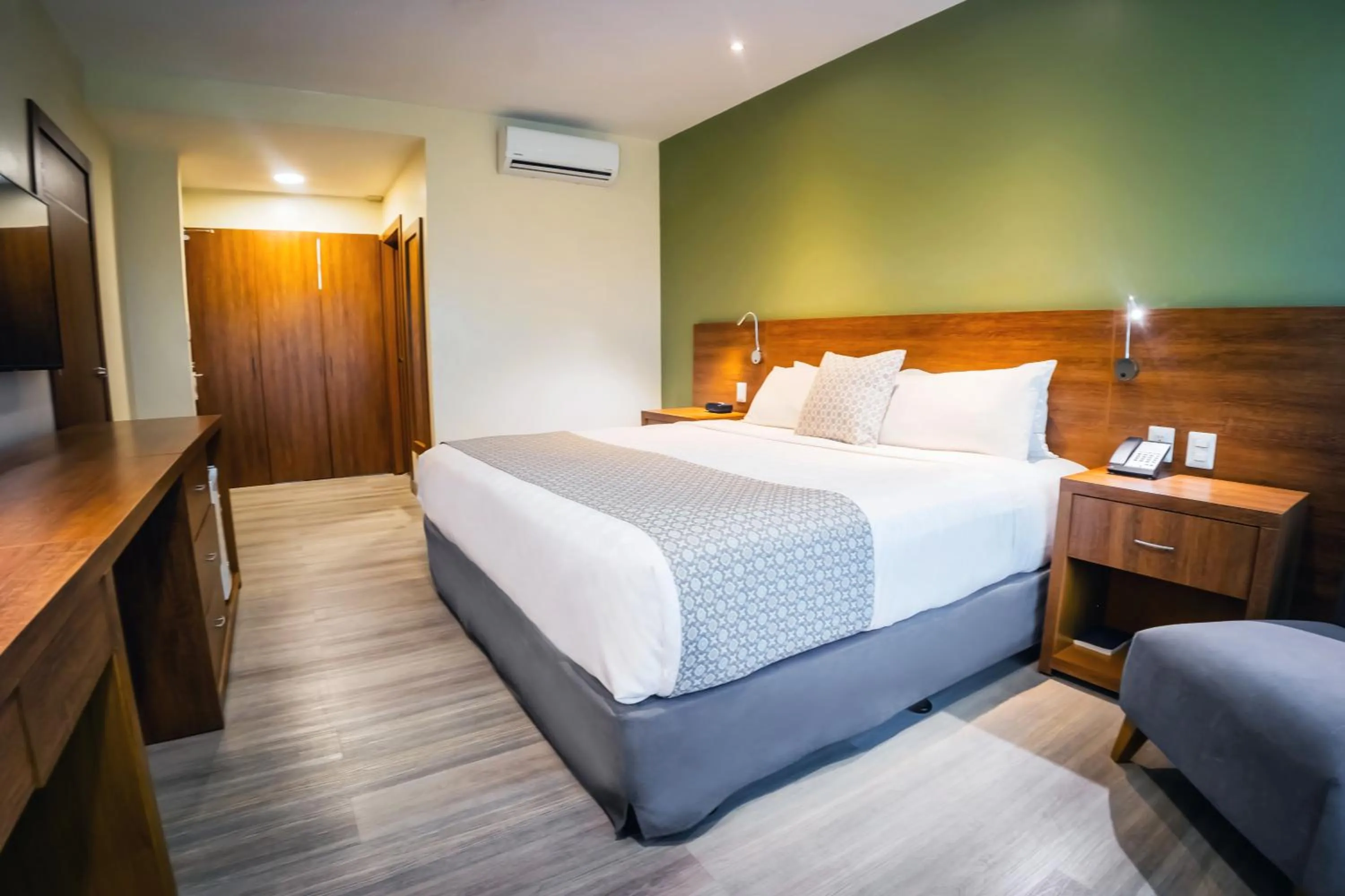 Bed in Wyndham Garden Guayaquil