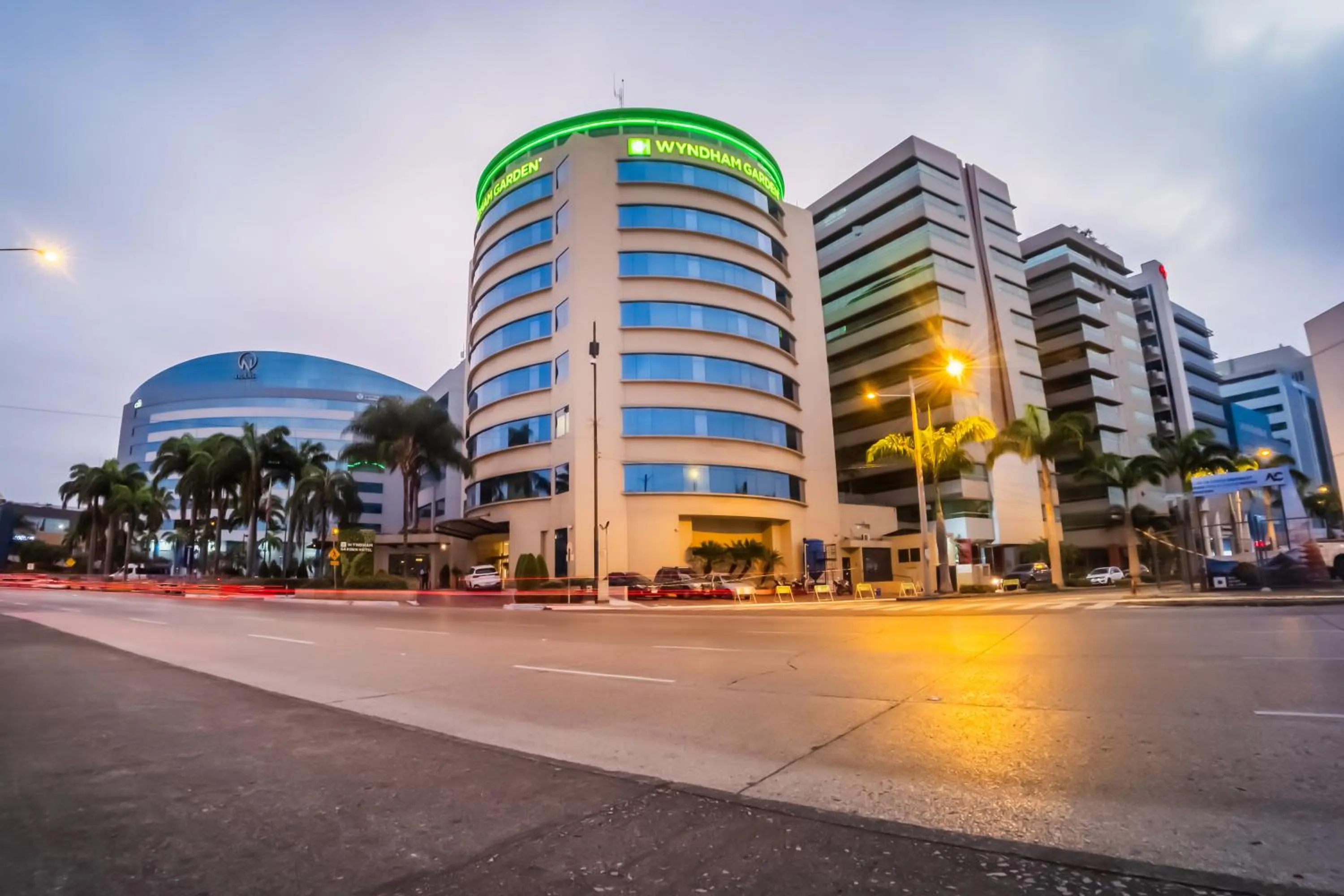 Property building in Wyndham Garden Guayaquil