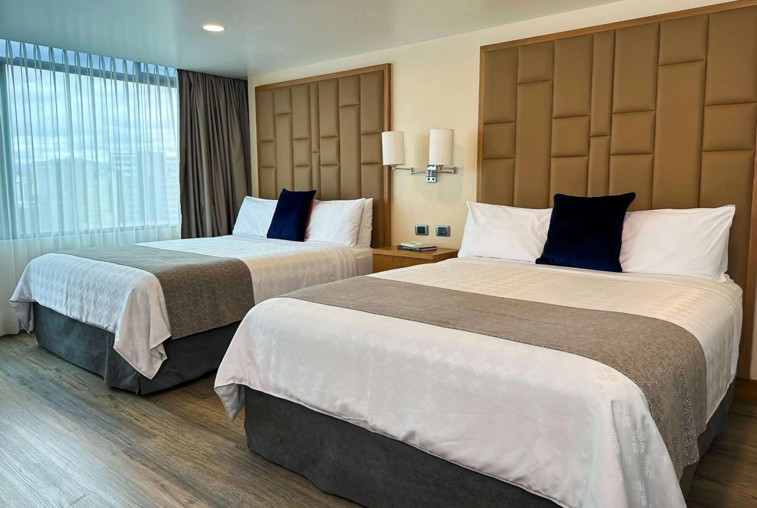 Photo of the whole room, Bed in Wyndham Garden Quito