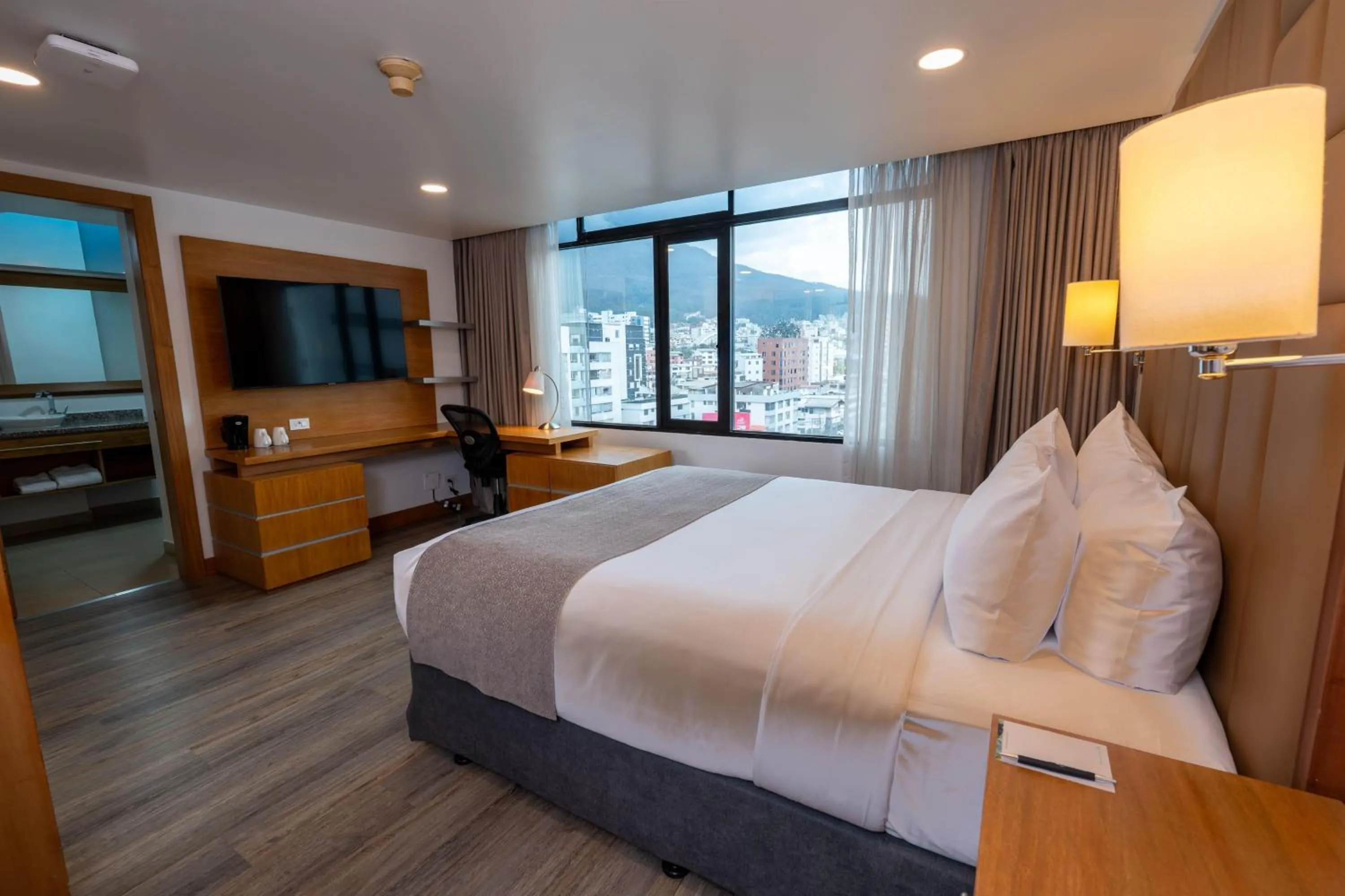 Photo of the whole room, Bed in Wyndham Garden Quito