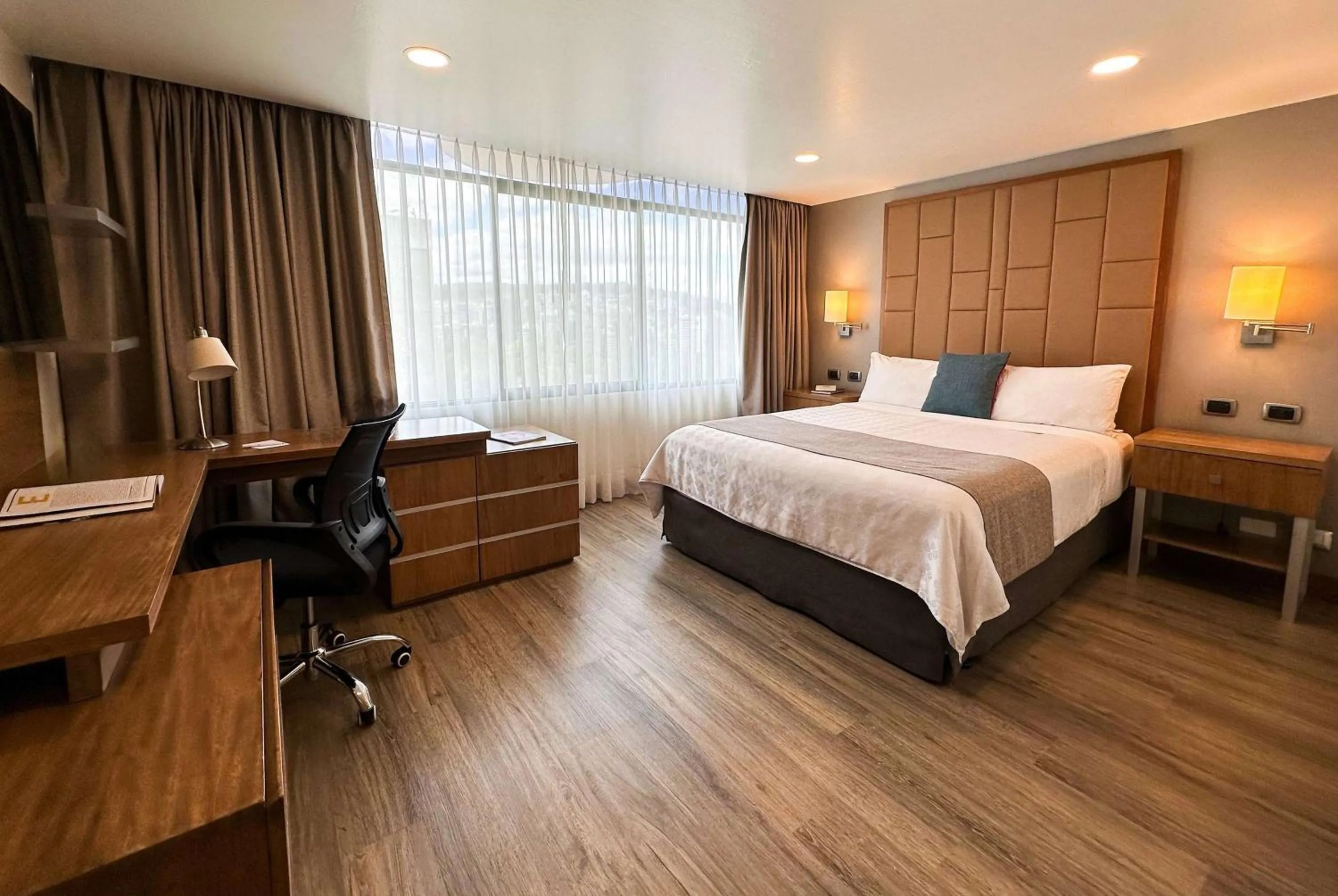 Photo of the whole room, Bed in Wyndham Garden Quito